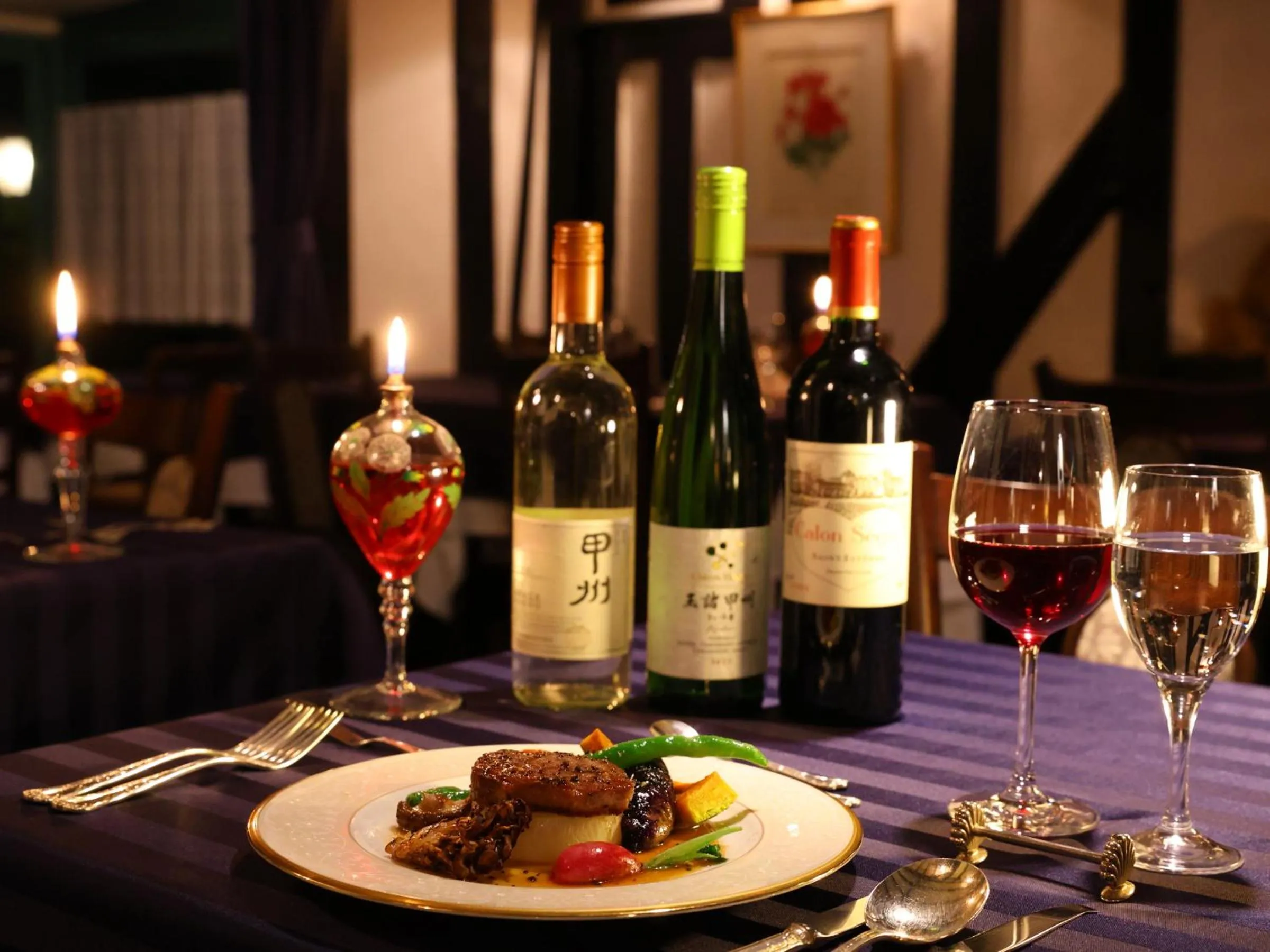 Dinner in Petit Hotel & Restaurant Old Age