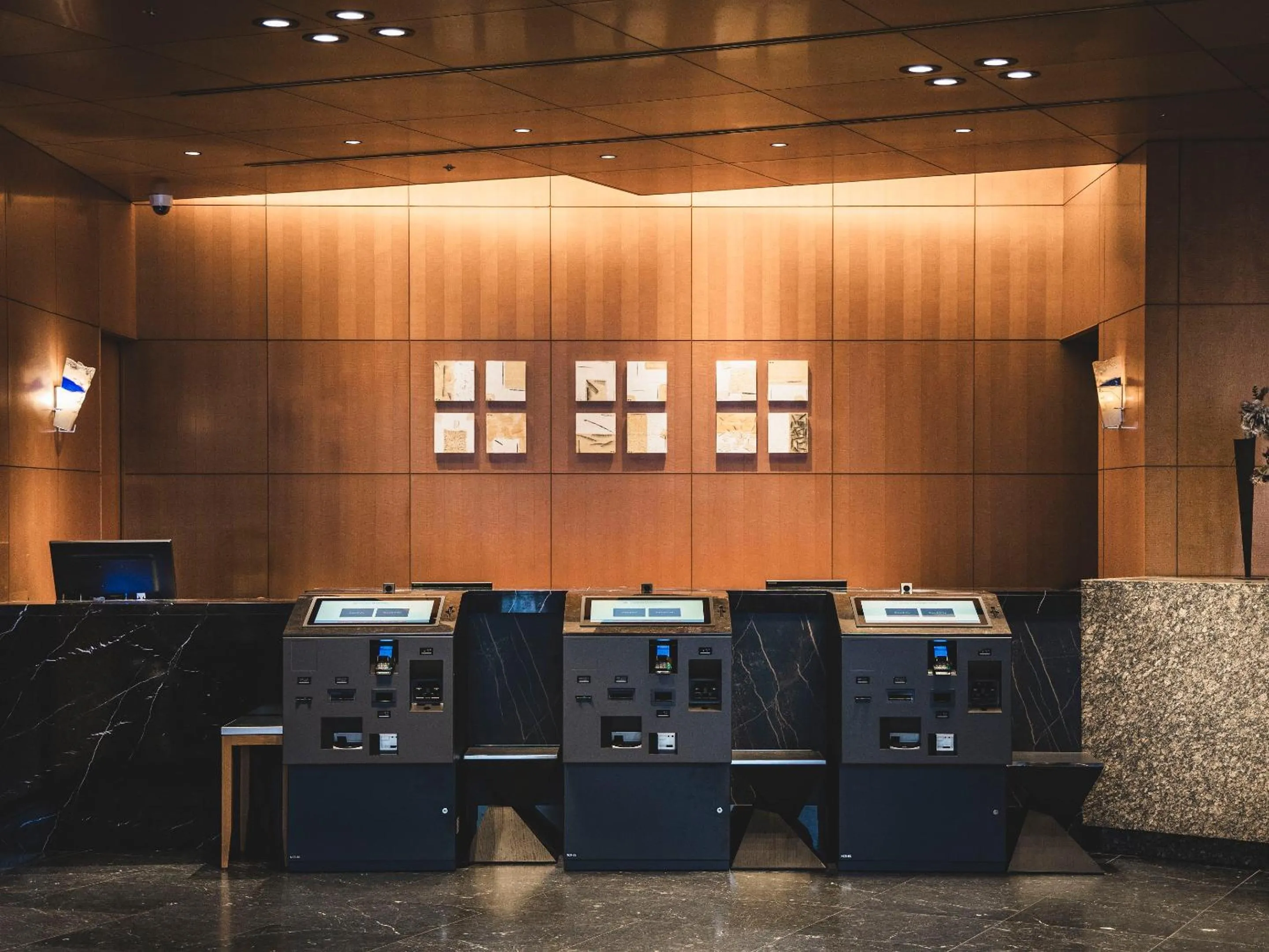 Lobby or reception in Hotel Hanshin Osaka