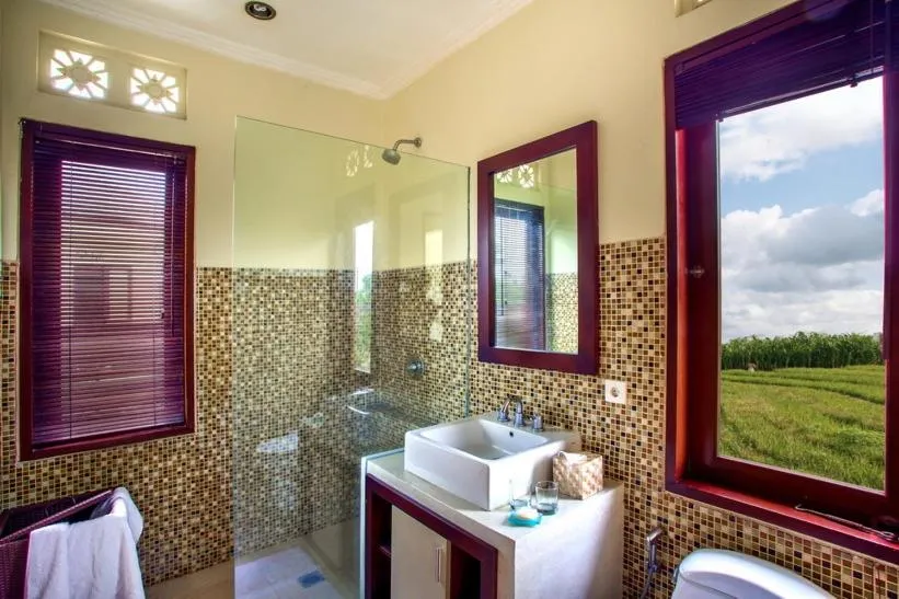 Bathroom in Tiga Samudra Villa