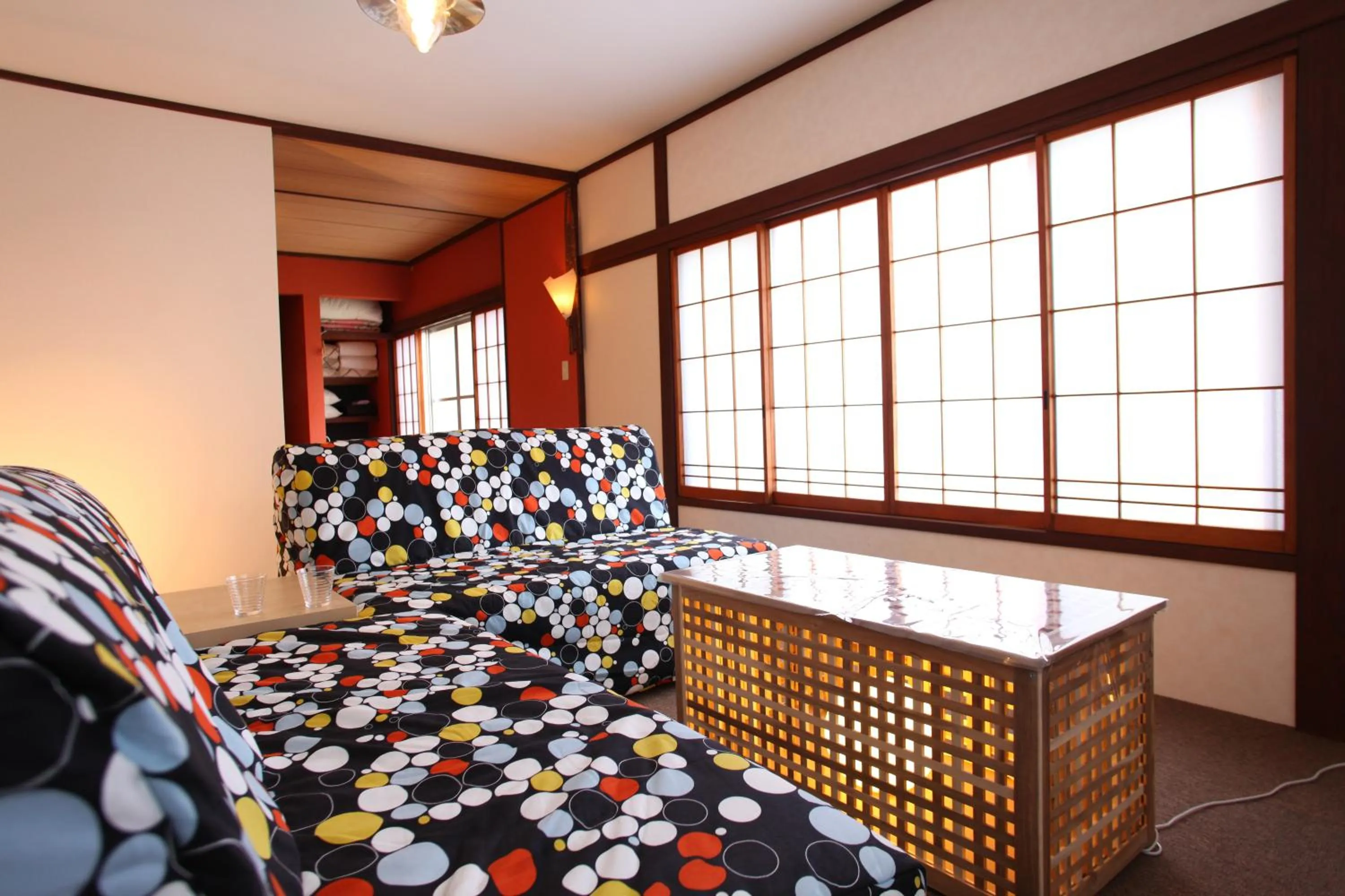 Living room, Bed in Beach Commune Simploose (Adult Only)