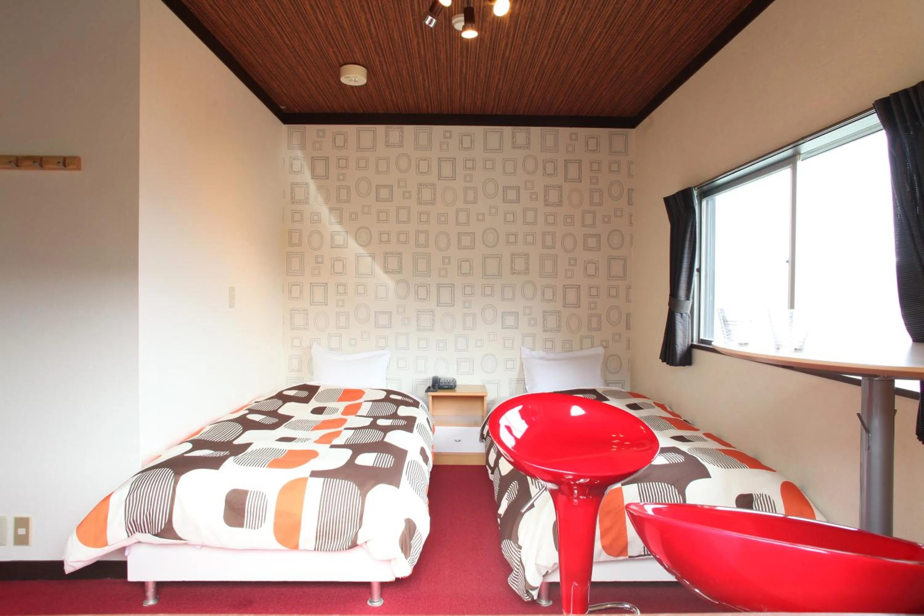 Photo of the whole room, Bed in Beach Commune Simploose (Adult Only)