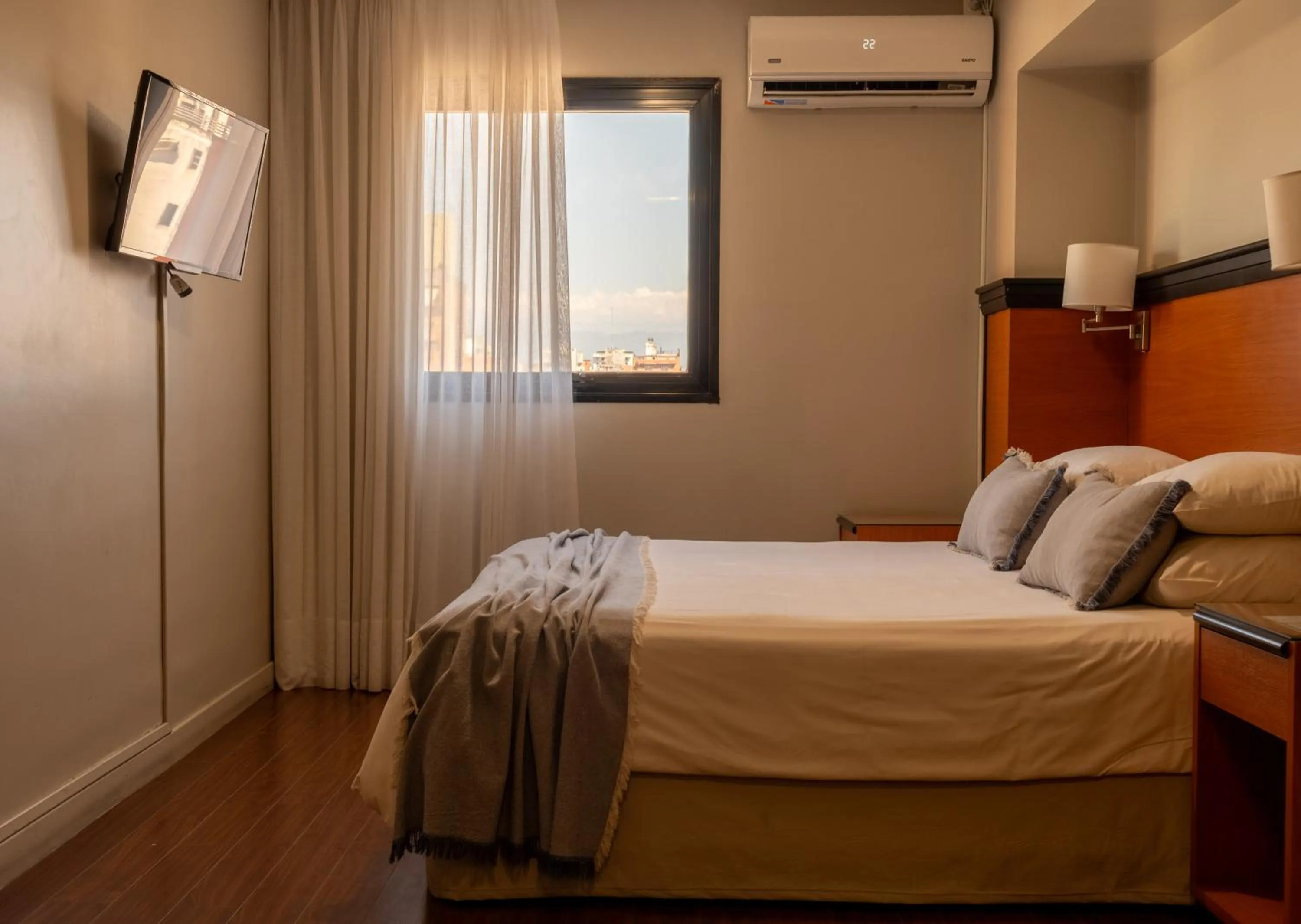 Bed in Garden Park Hotel