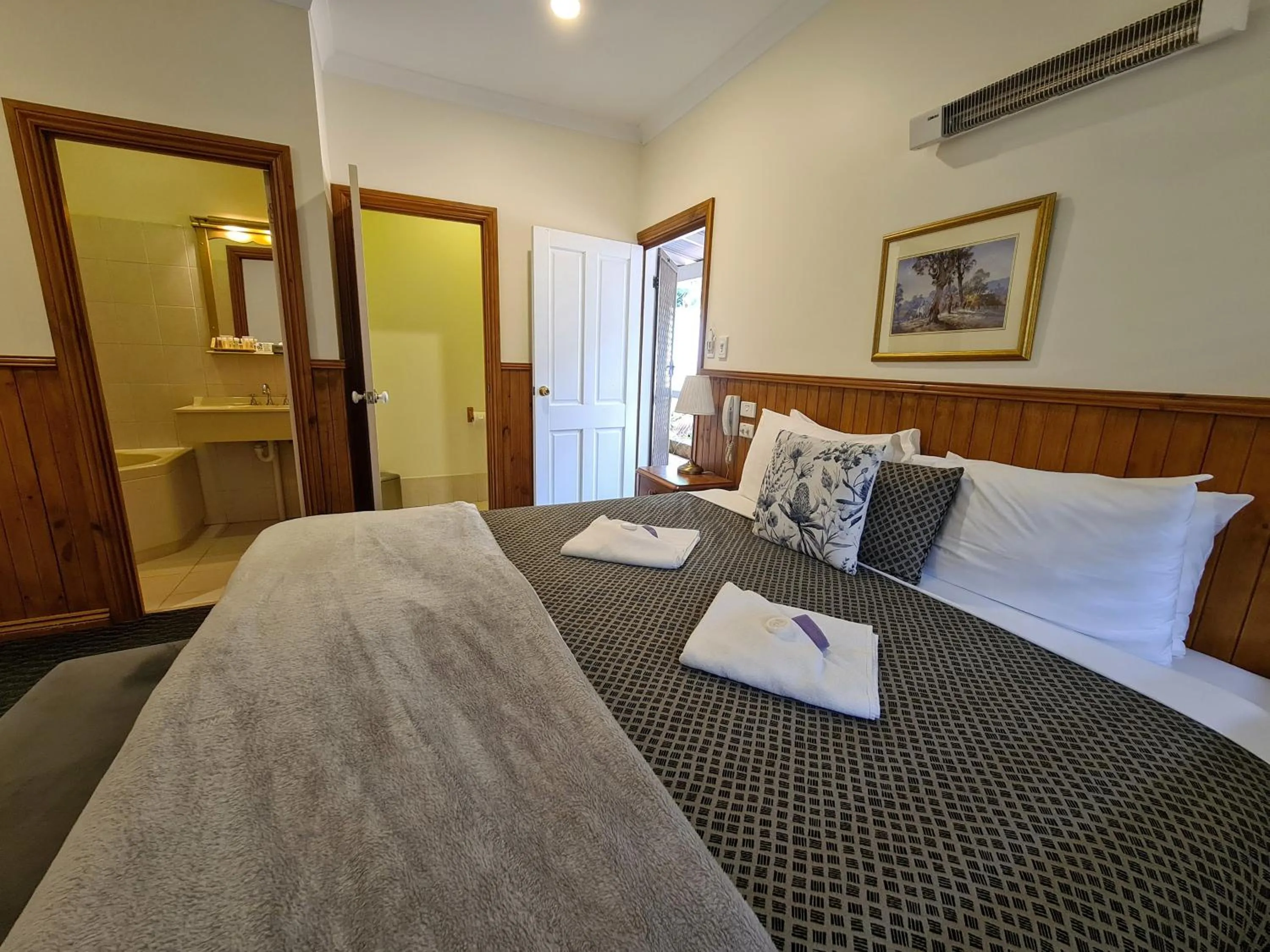 Photo of the whole room, Bed in Forest Lodge Resort