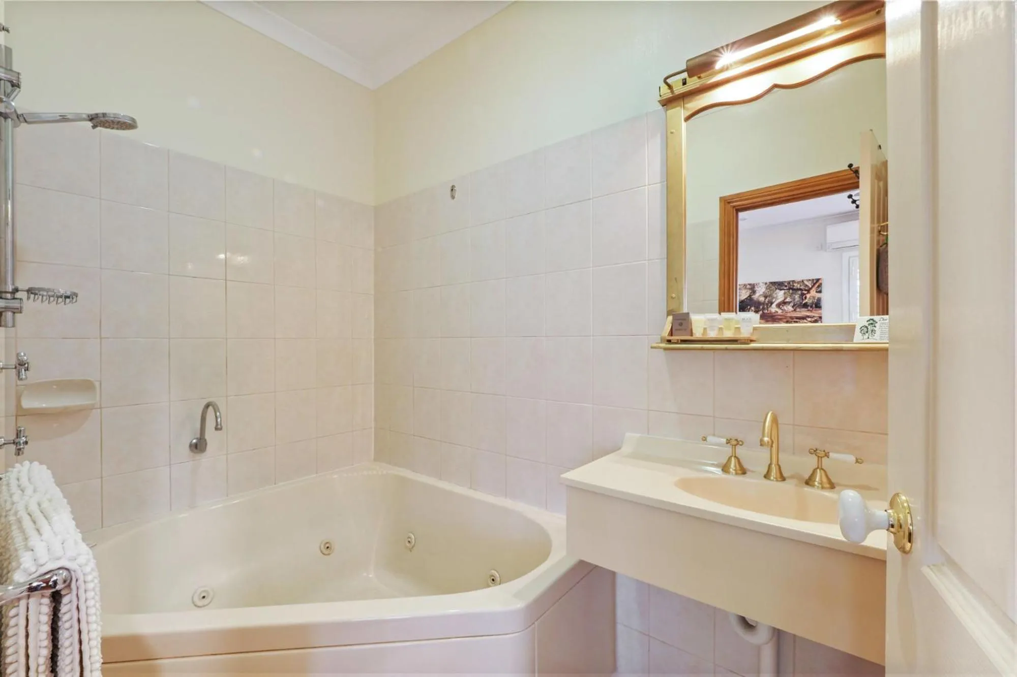 Bathroom in Forest Lodge Resort