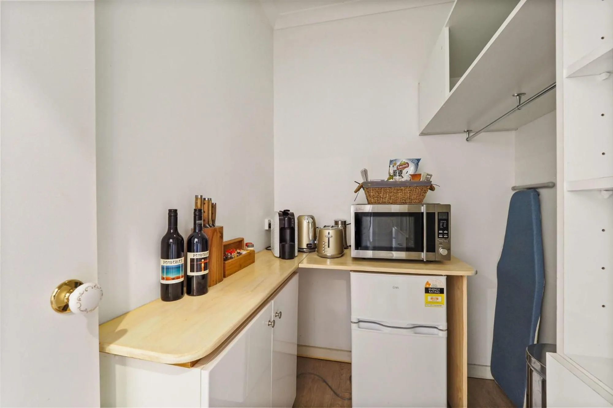 Coffee/tea facilities in Forest Lodge Resort