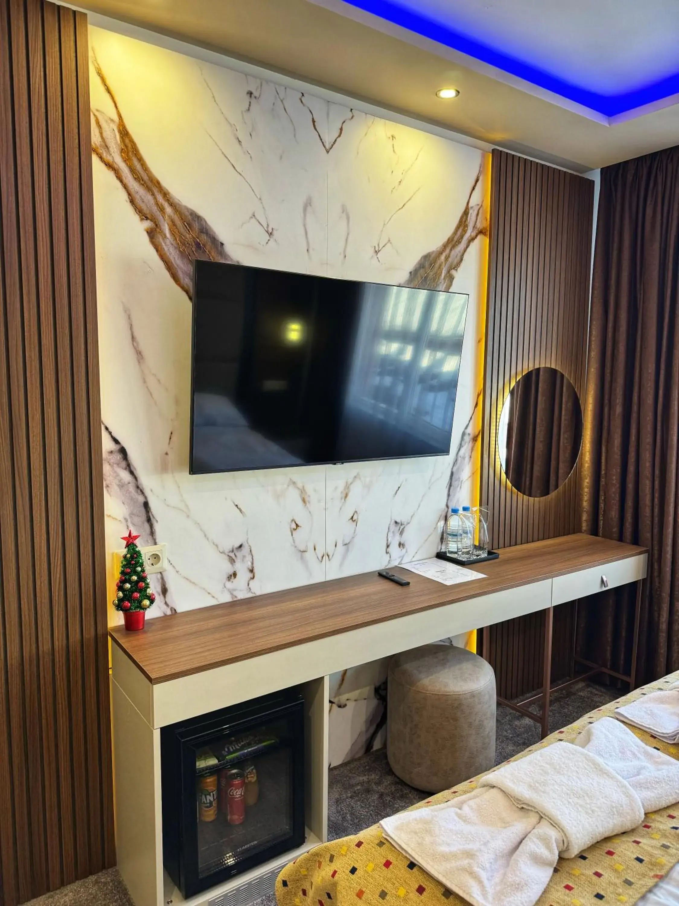 Double Room with Balcony in Hotel Diamant Double Room with Balcony in Hotel Diamant