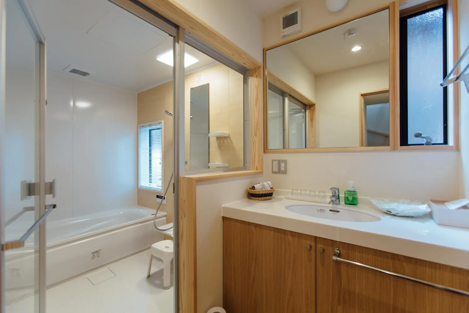 Photo of the whole room in PICA Yamanakako Village