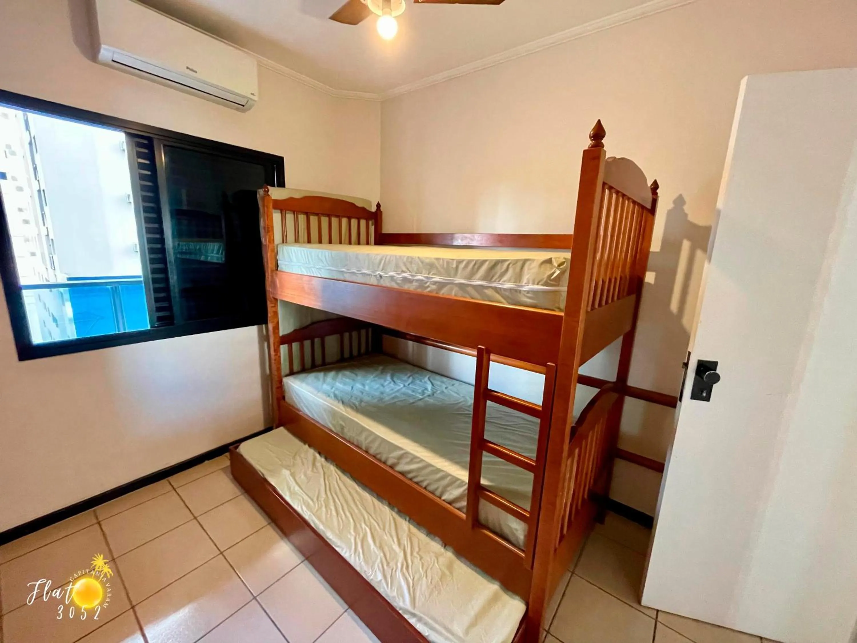 Bed in Flat Capitania Varam