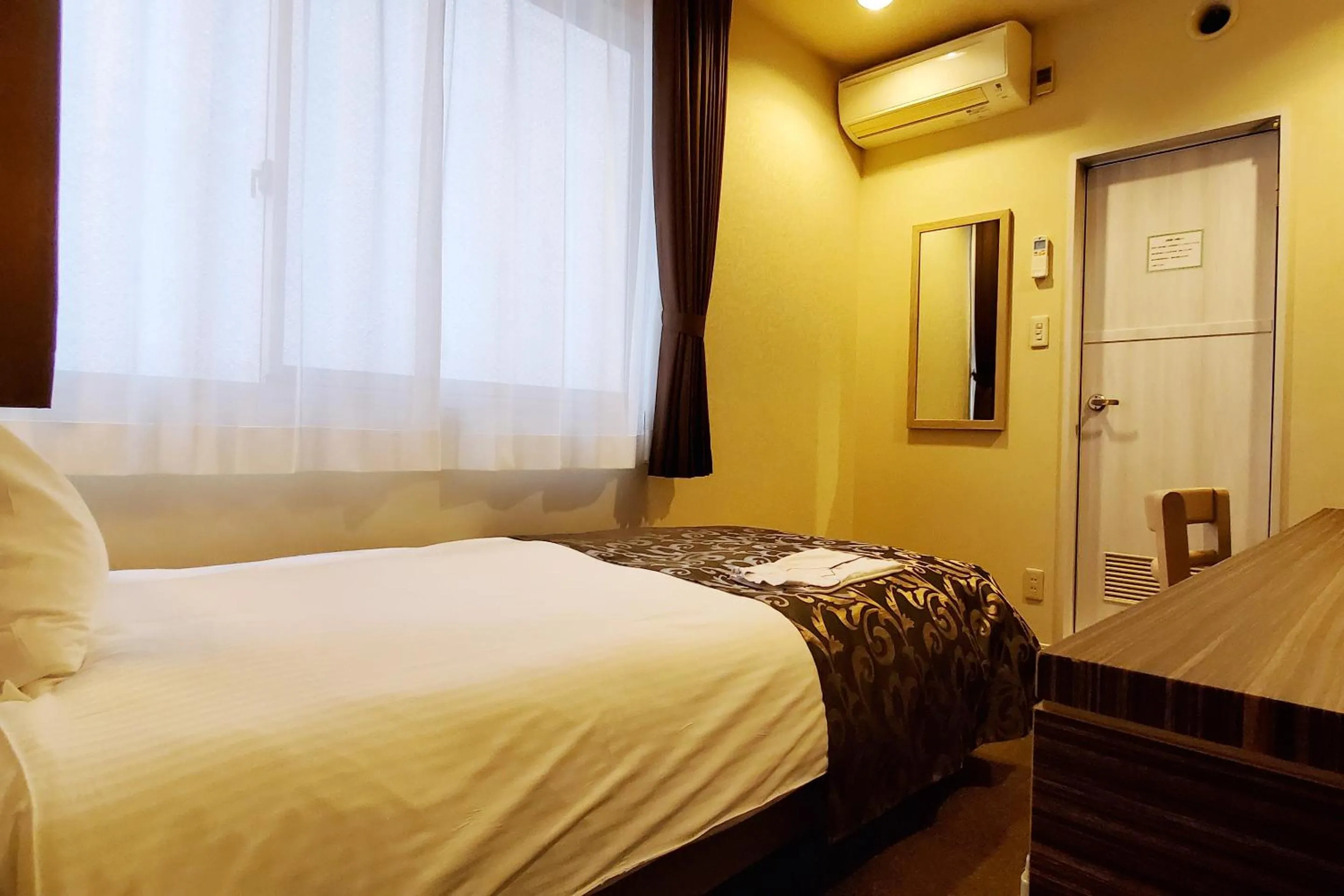 Bedroom, Bed in Tachikawa Regent Hotel