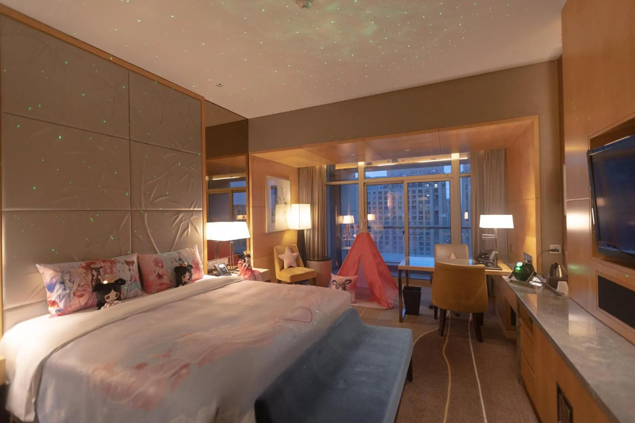 Photo of the whole room, Bed in The Azure Ningbo, Vignette Collection