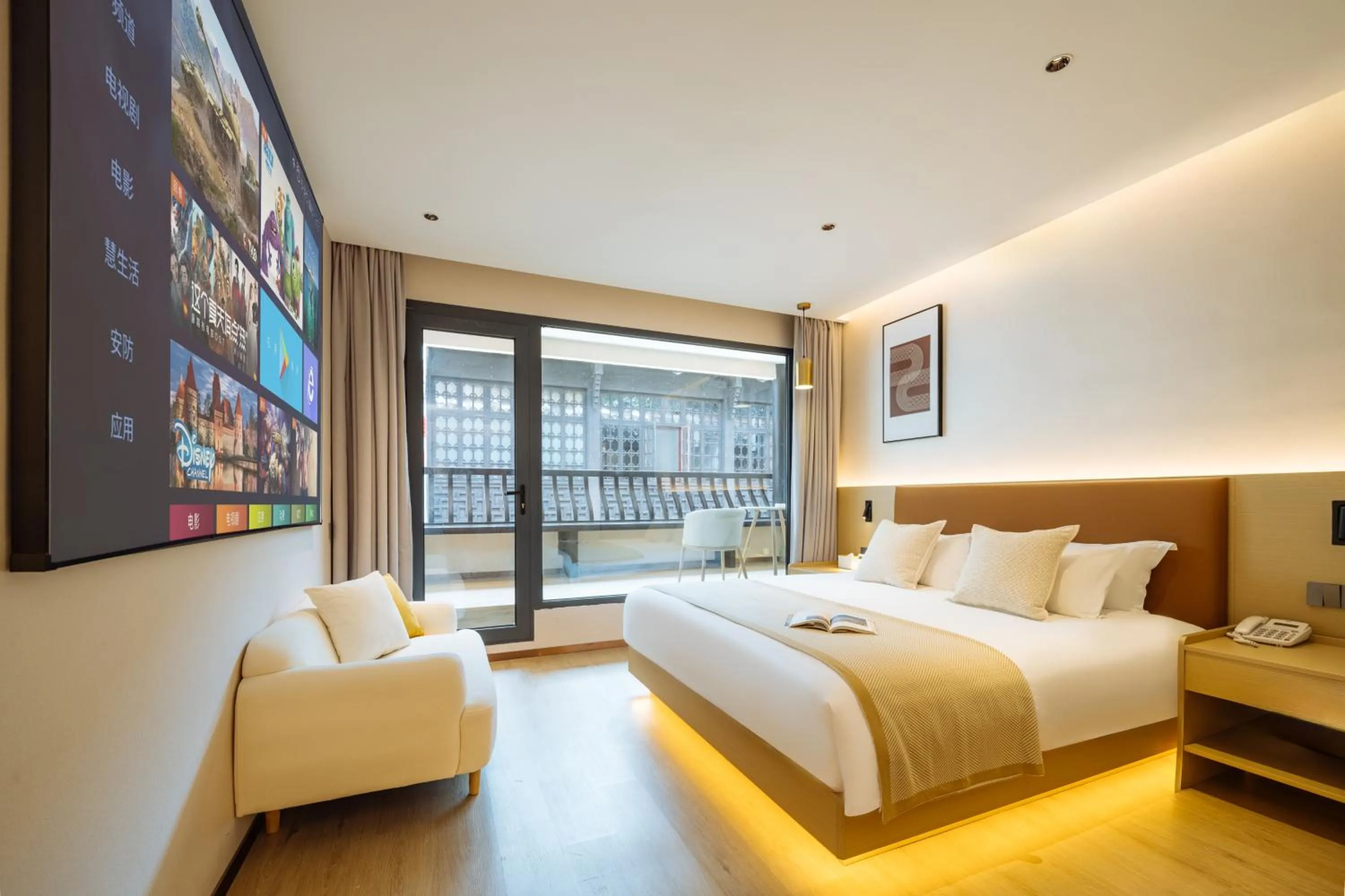 Photo of the whole room, Bed in Old Street Yun Zhu Hotel