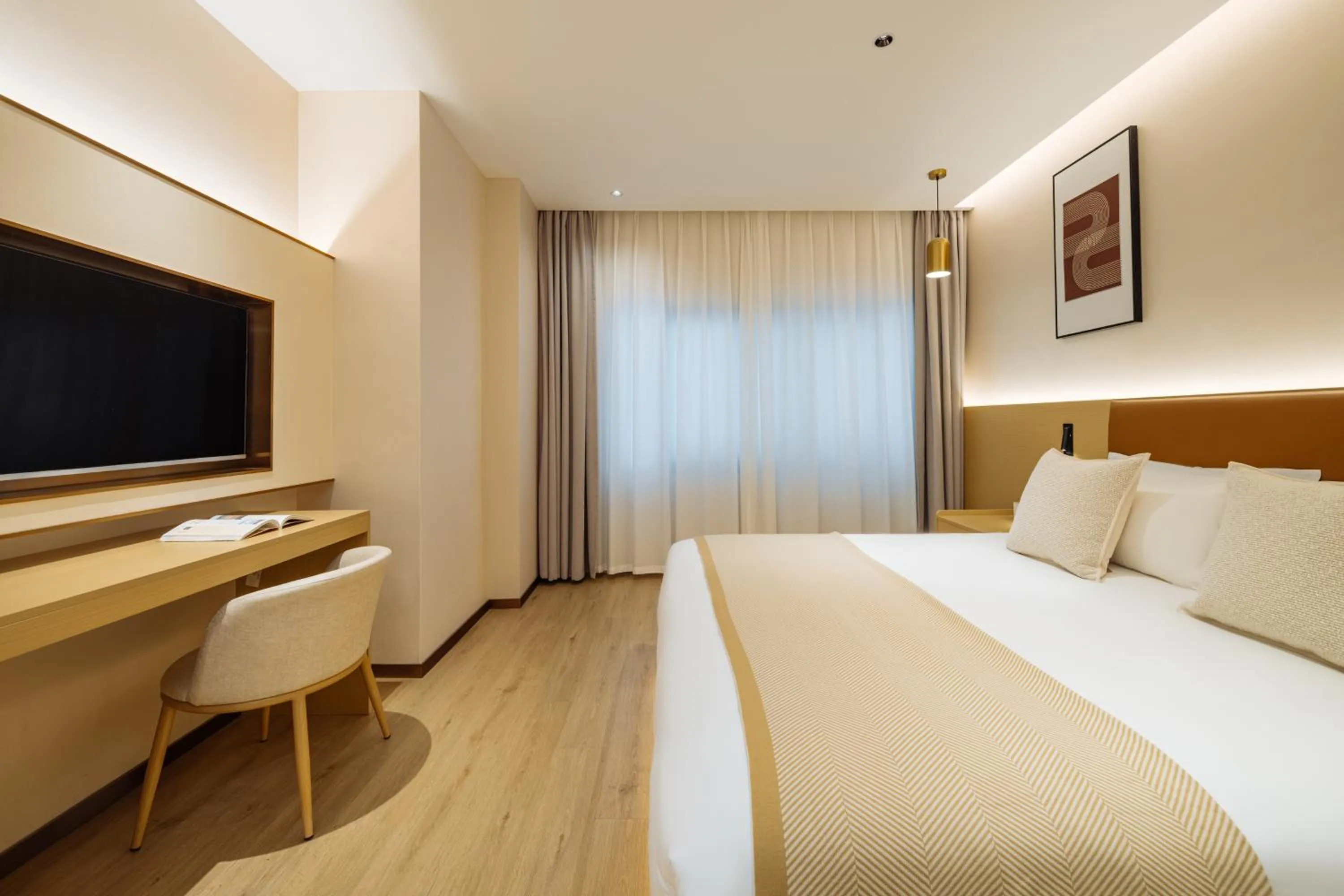 Photo of the whole room, Bed in Old Street Yun Zhu Hotel