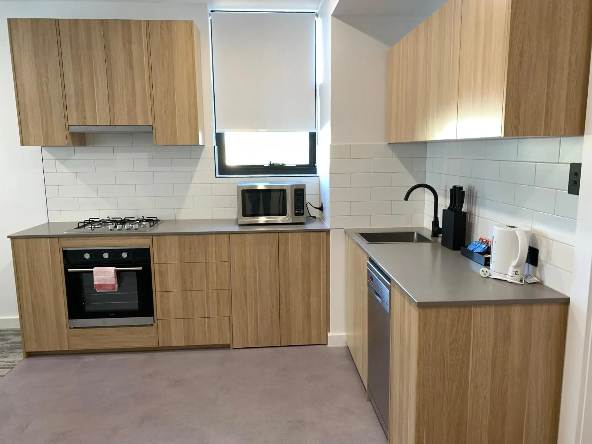 Kitchen or kitchenette in The Osmond Motel & Apartments