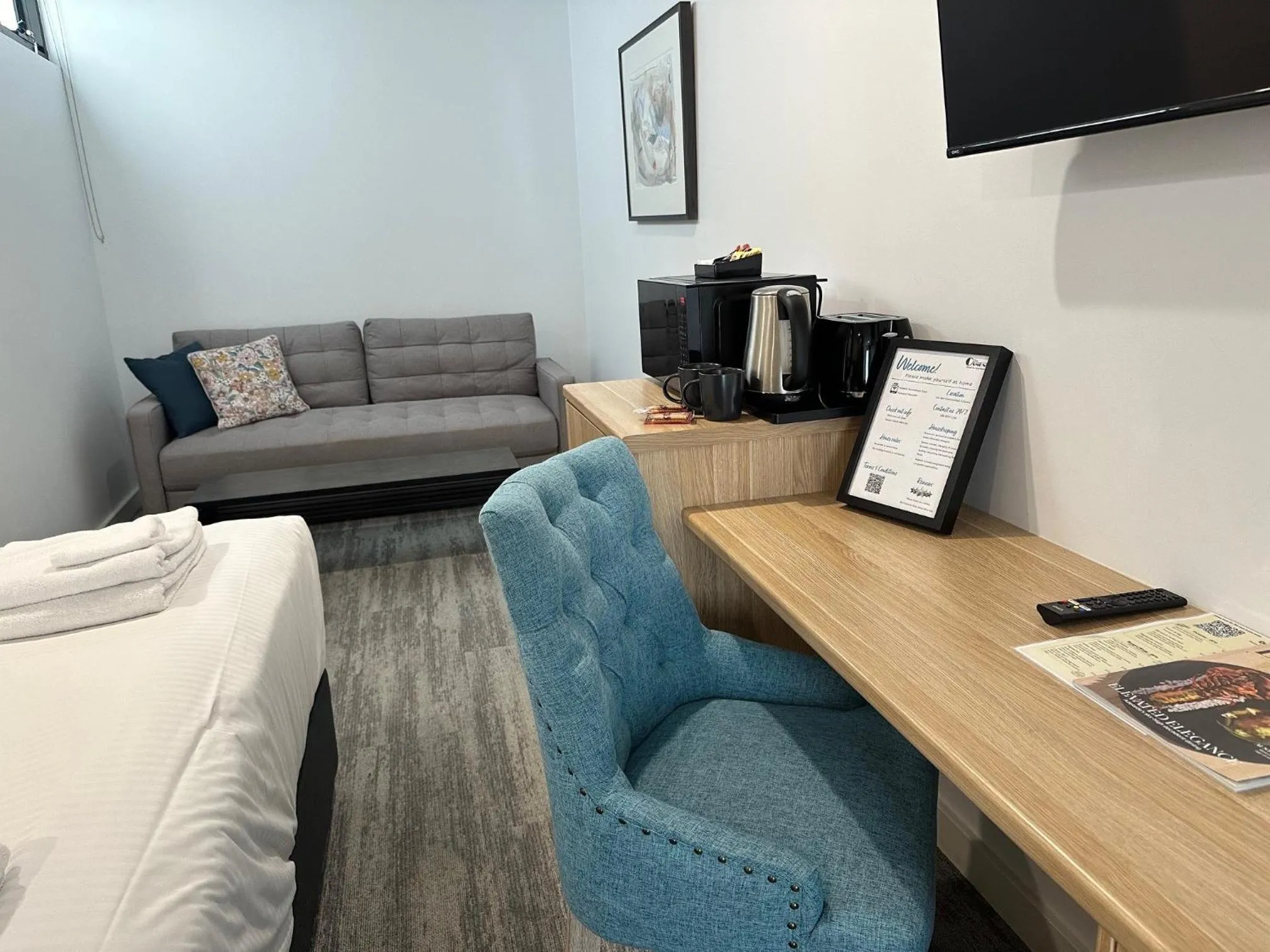 Photo of the whole room, Bed in The Osmond Motel & Apartments