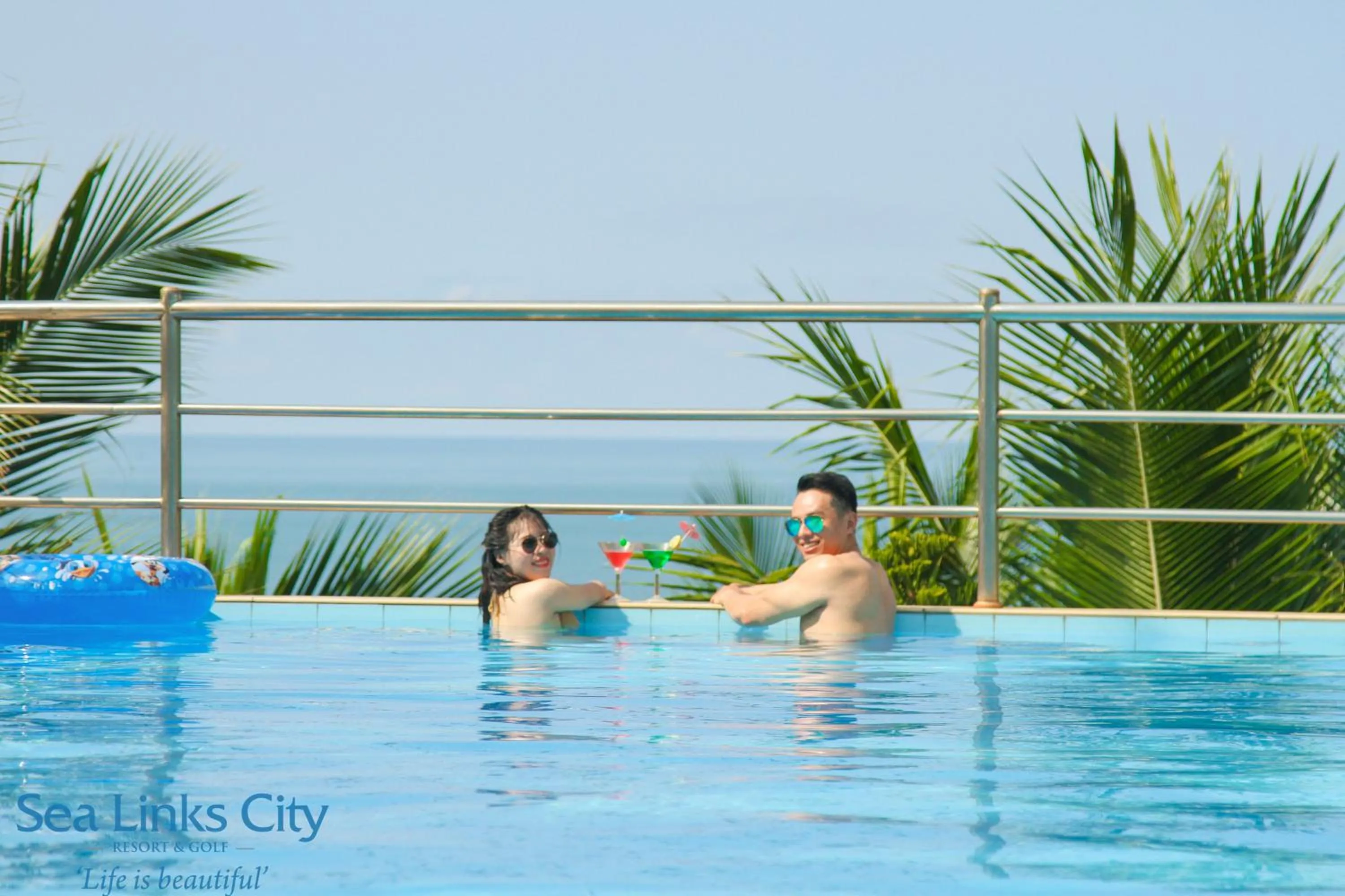 Swimming pool in Ocean Vista