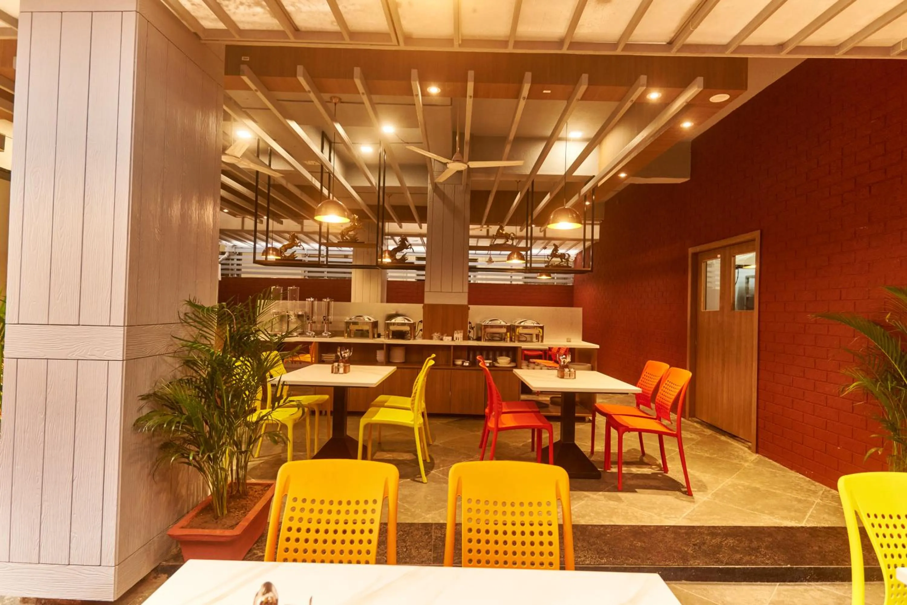 Restaurant/places to eat in Hotel Anand Heritage