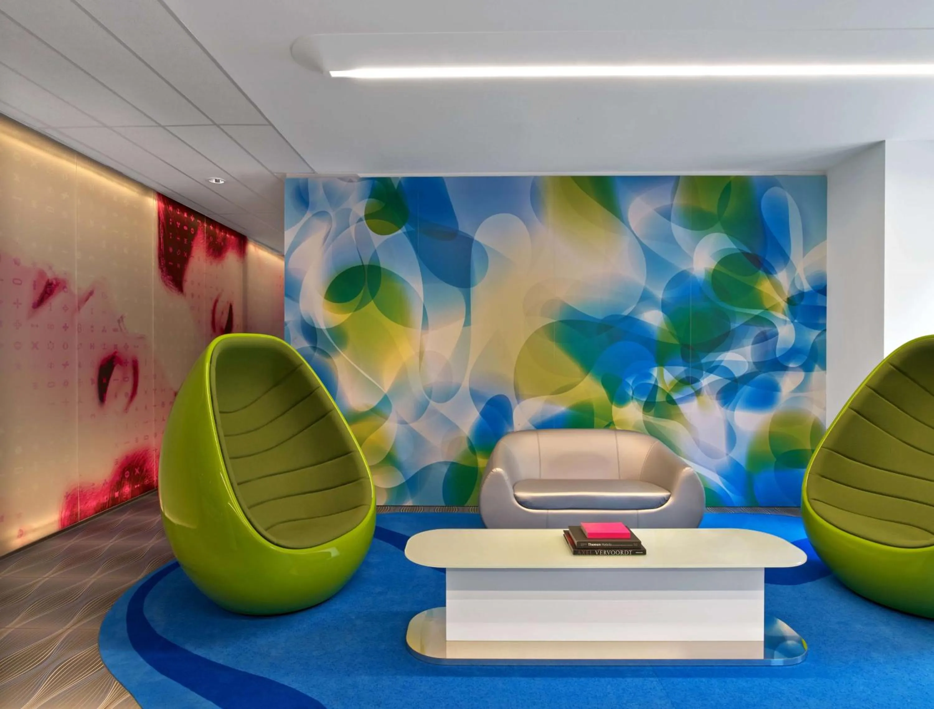 Lobby or reception in prizeotel Hamburg-City