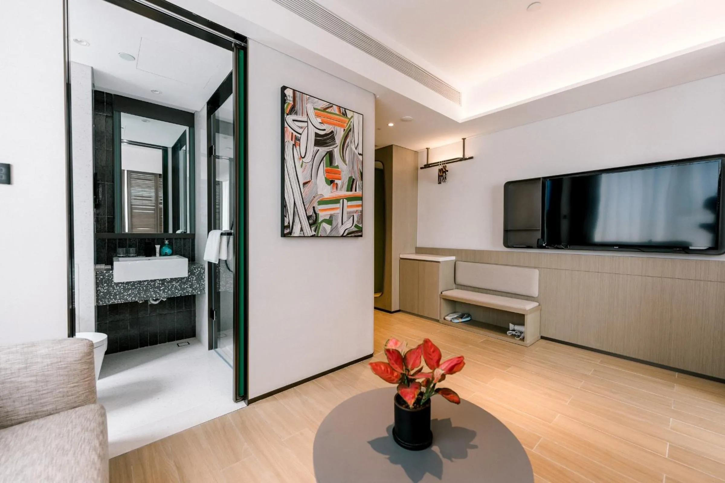 TV and multimedia in lyf Dayanta Xi'an