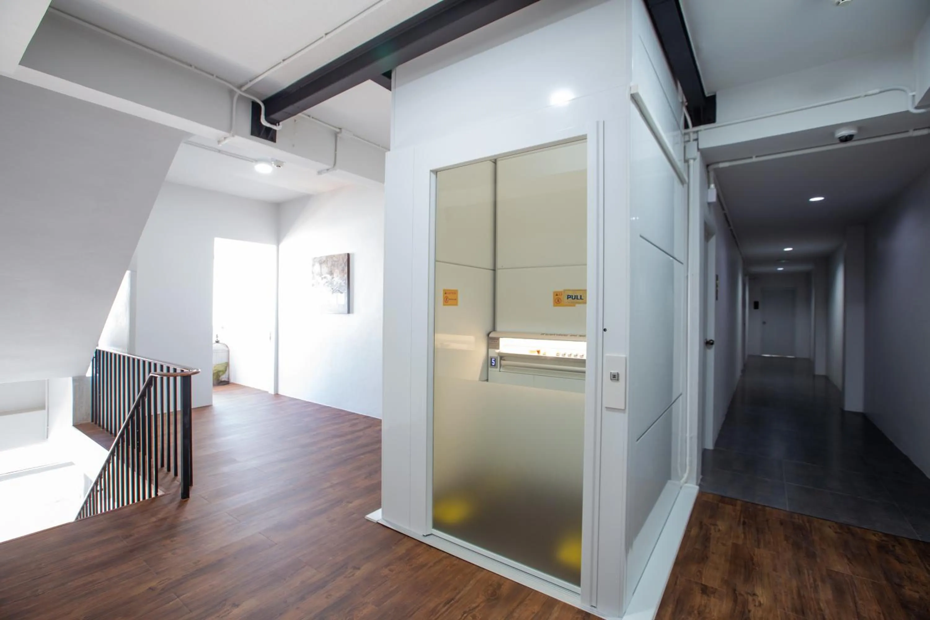 elevator in 185@Surawong Residence