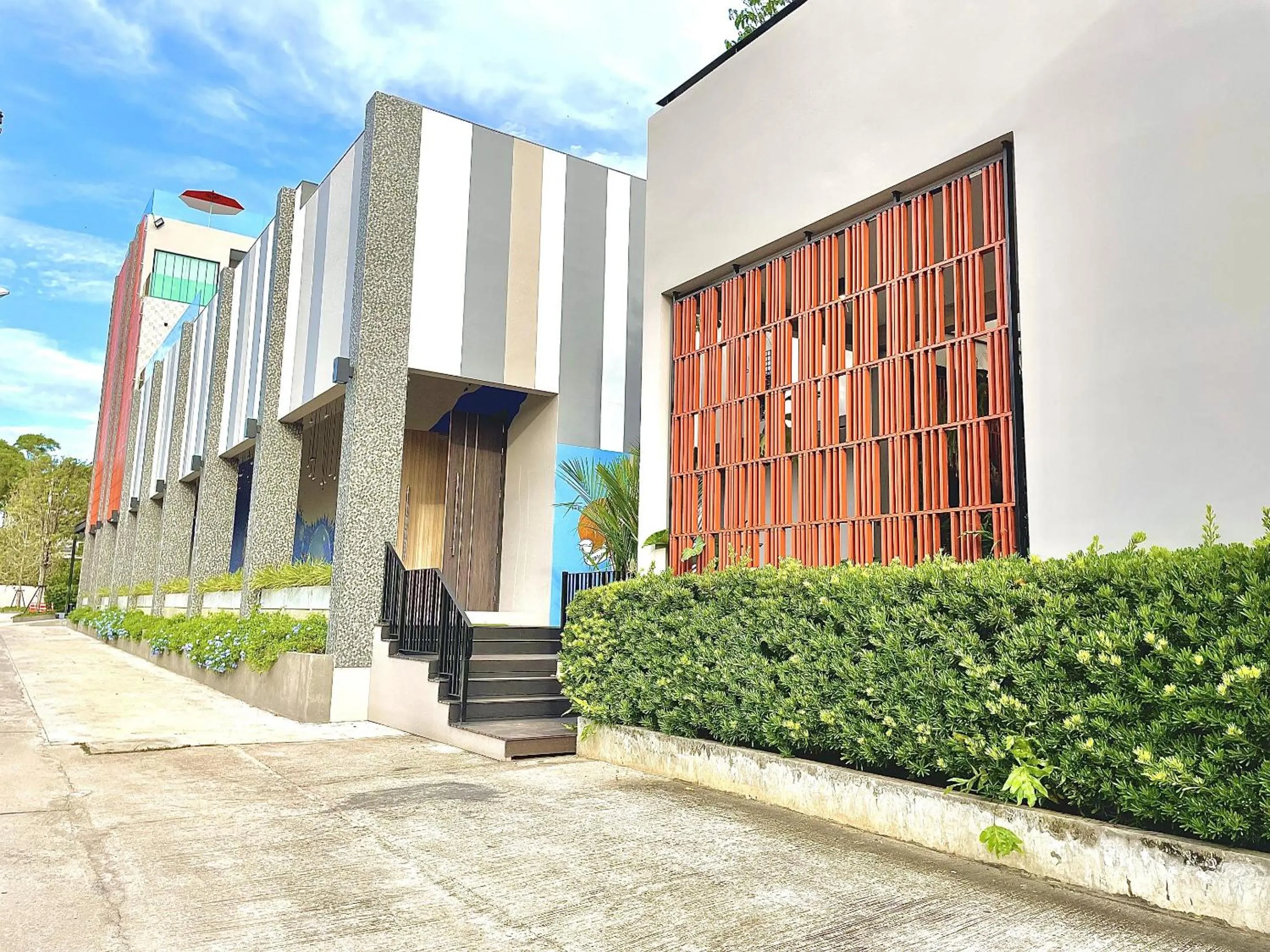 Facade/entrance in The Poem Hotel