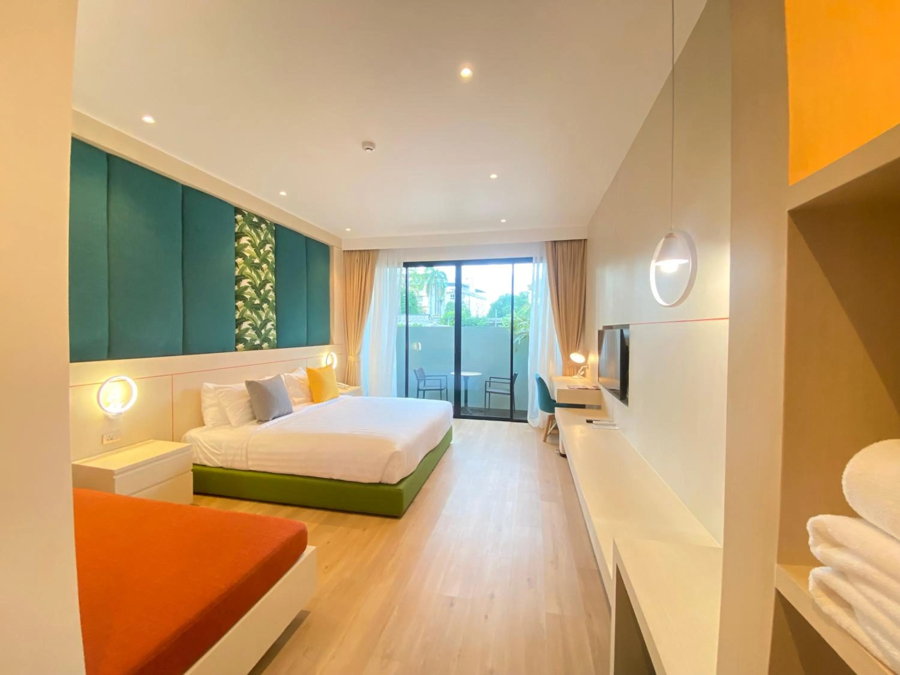 Bedroom, Bed in The Poem Hotel