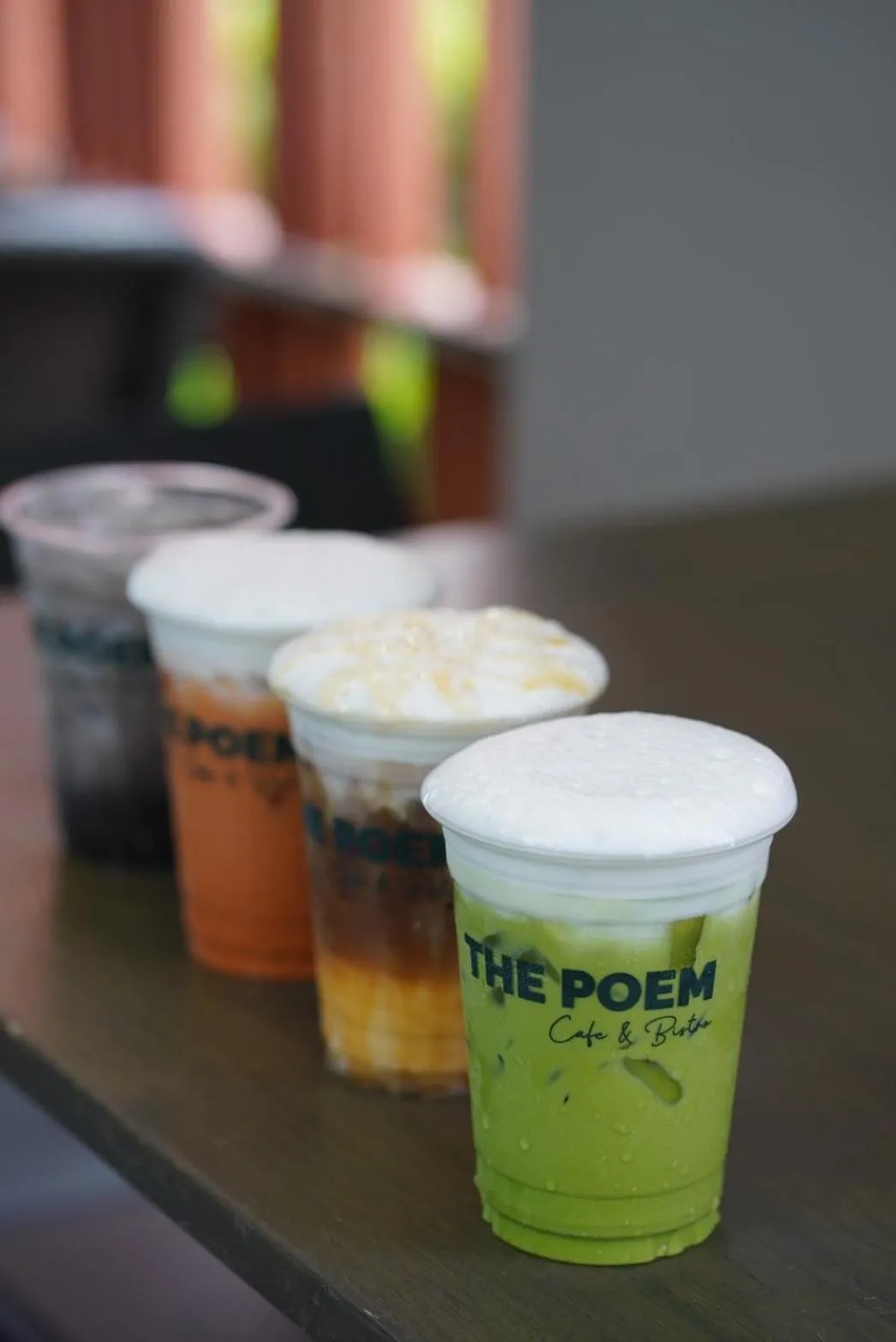 Restaurant/places to eat in The Poem Hotel