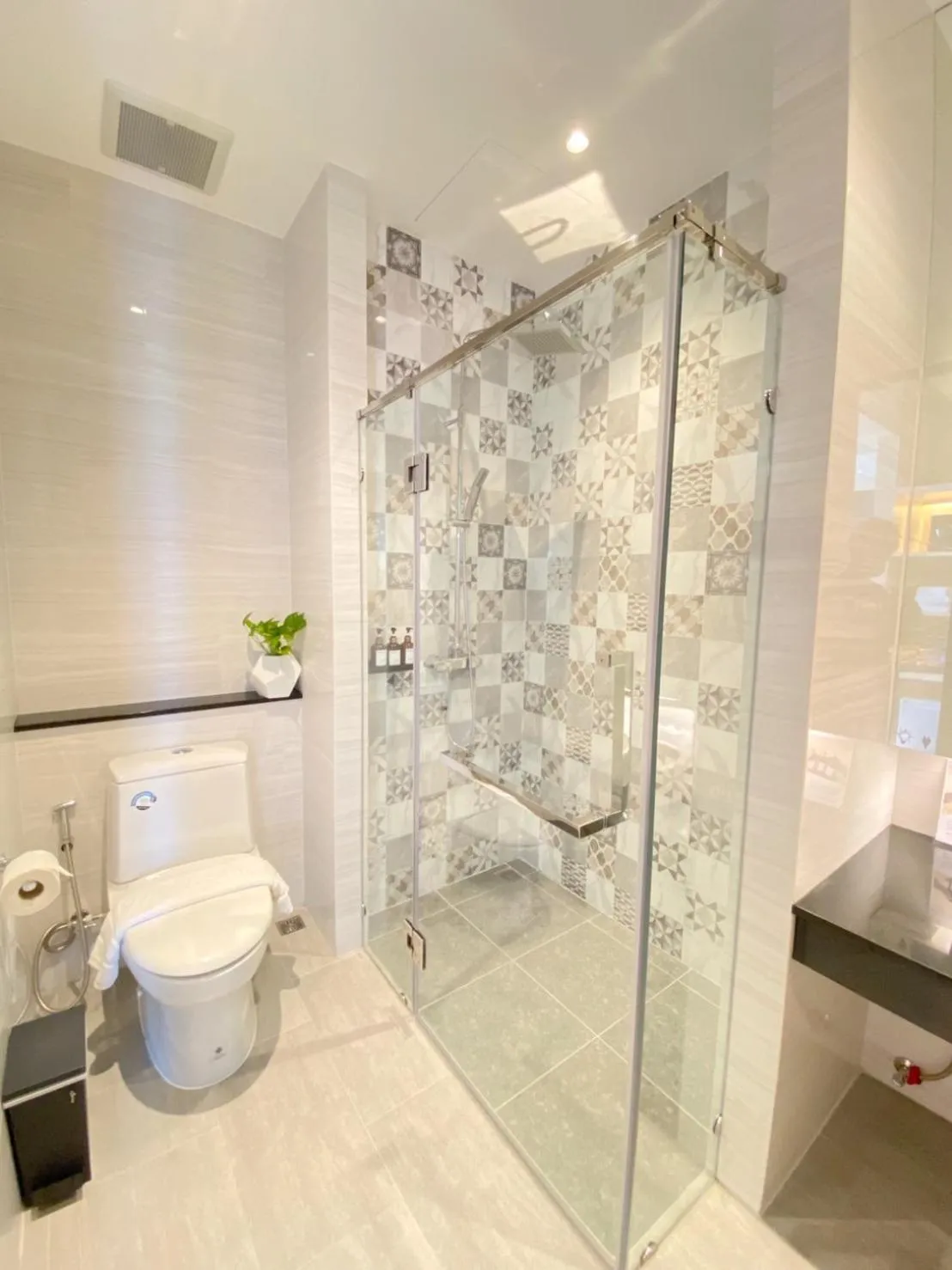 Shower in The Poem Hotel