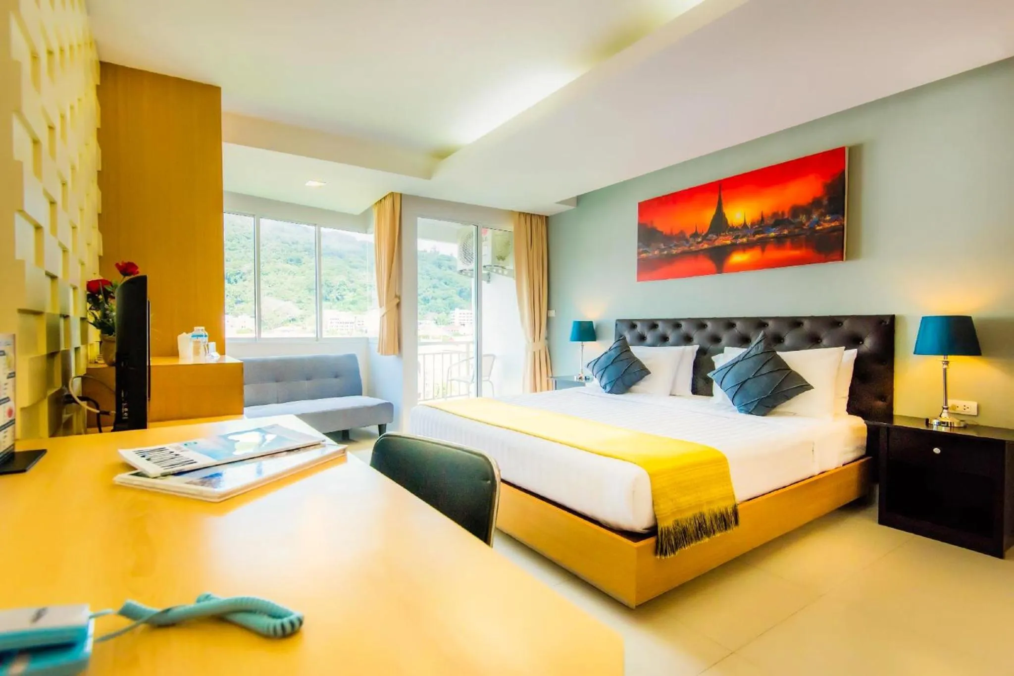 Photo of the whole room, Bed in Hallo Patong Hotel