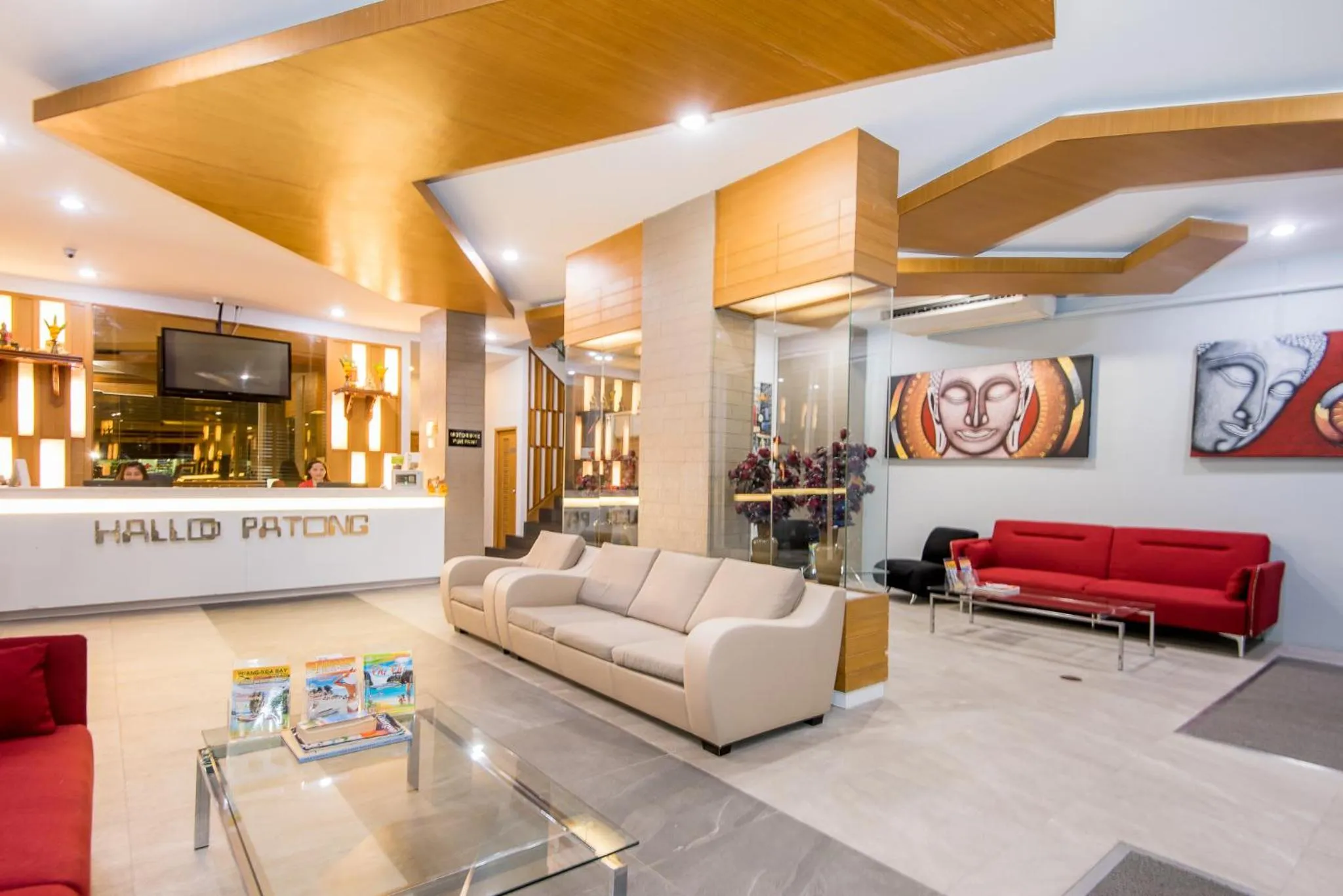 Lobby or reception in Hallo Patong Hotel