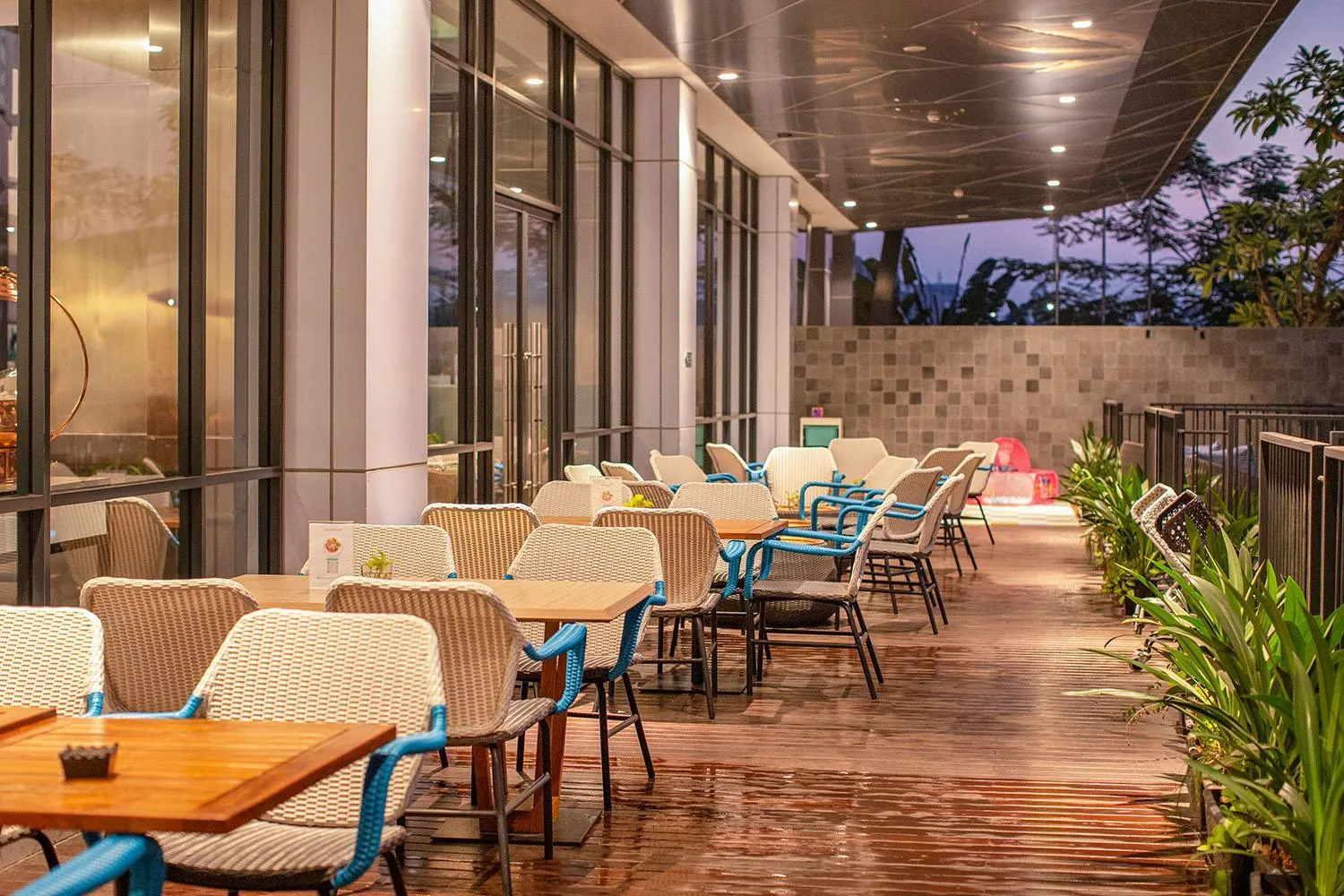 Restaurant/places to eat in THE 1O1 Jakarta Airport CBC