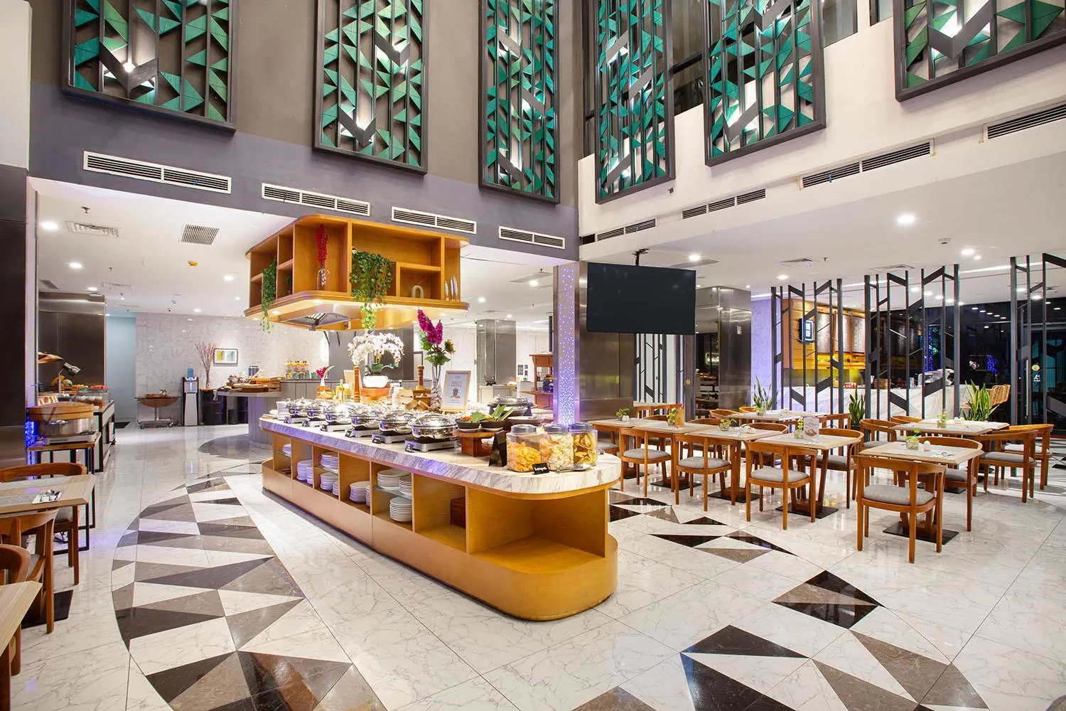 Restaurant/places to eat in THE 1O1 Jakarta Airport CBC