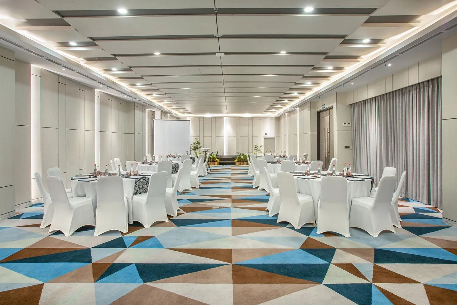 Meeting/conference room in THE 1O1 Jakarta Airport CBC