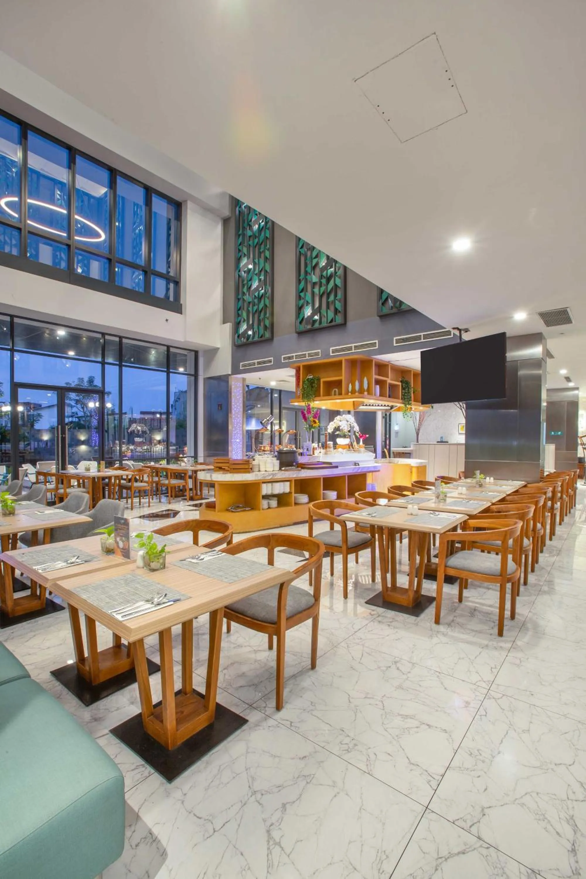 Restaurant/places to eat in THE 1O1 Jakarta Airport CBC