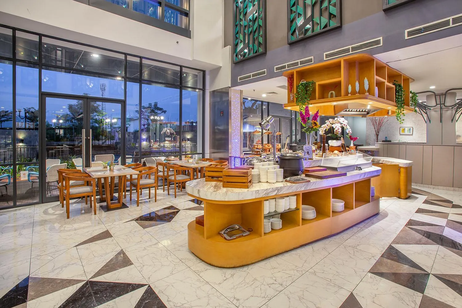 Restaurant/places to eat in THE 1O1 Jakarta Airport CBC