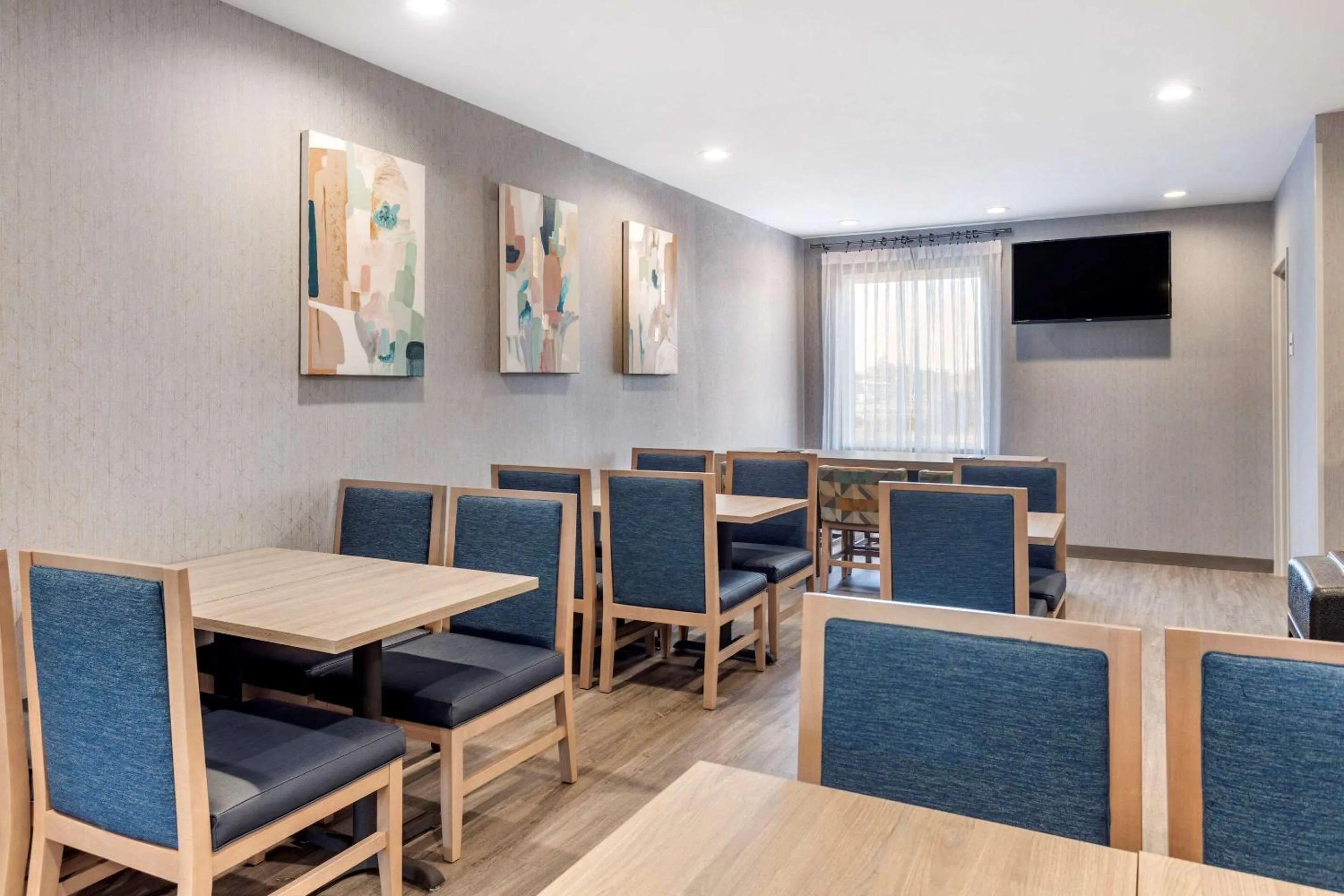 Restaurant/places to eat in Quality Inn Lebanon - Nashville Area