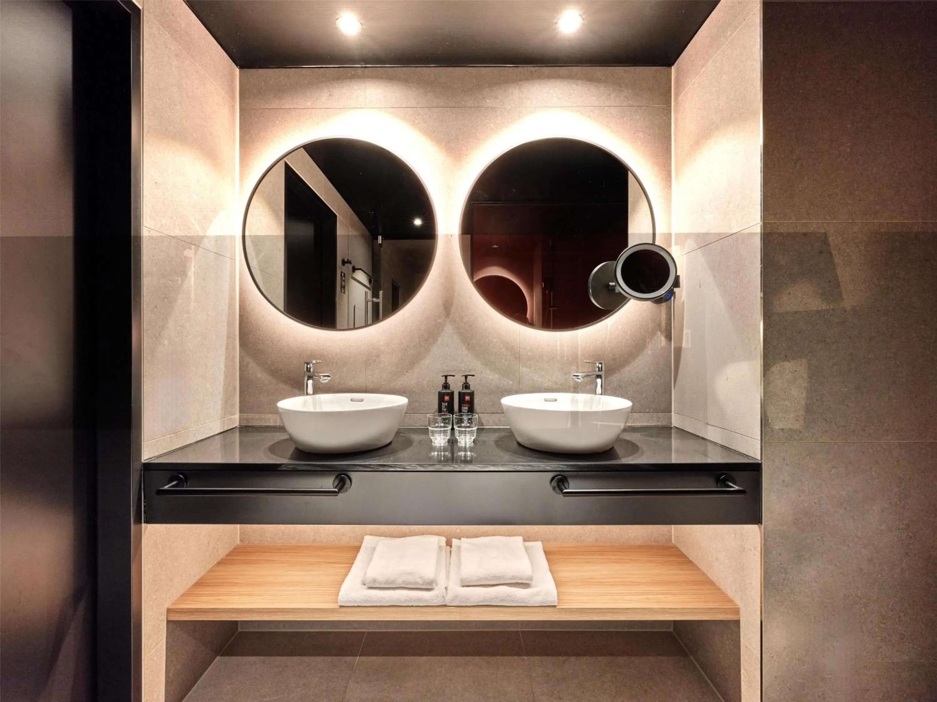 Bathroom in Radisson RED Hotel, Vienna