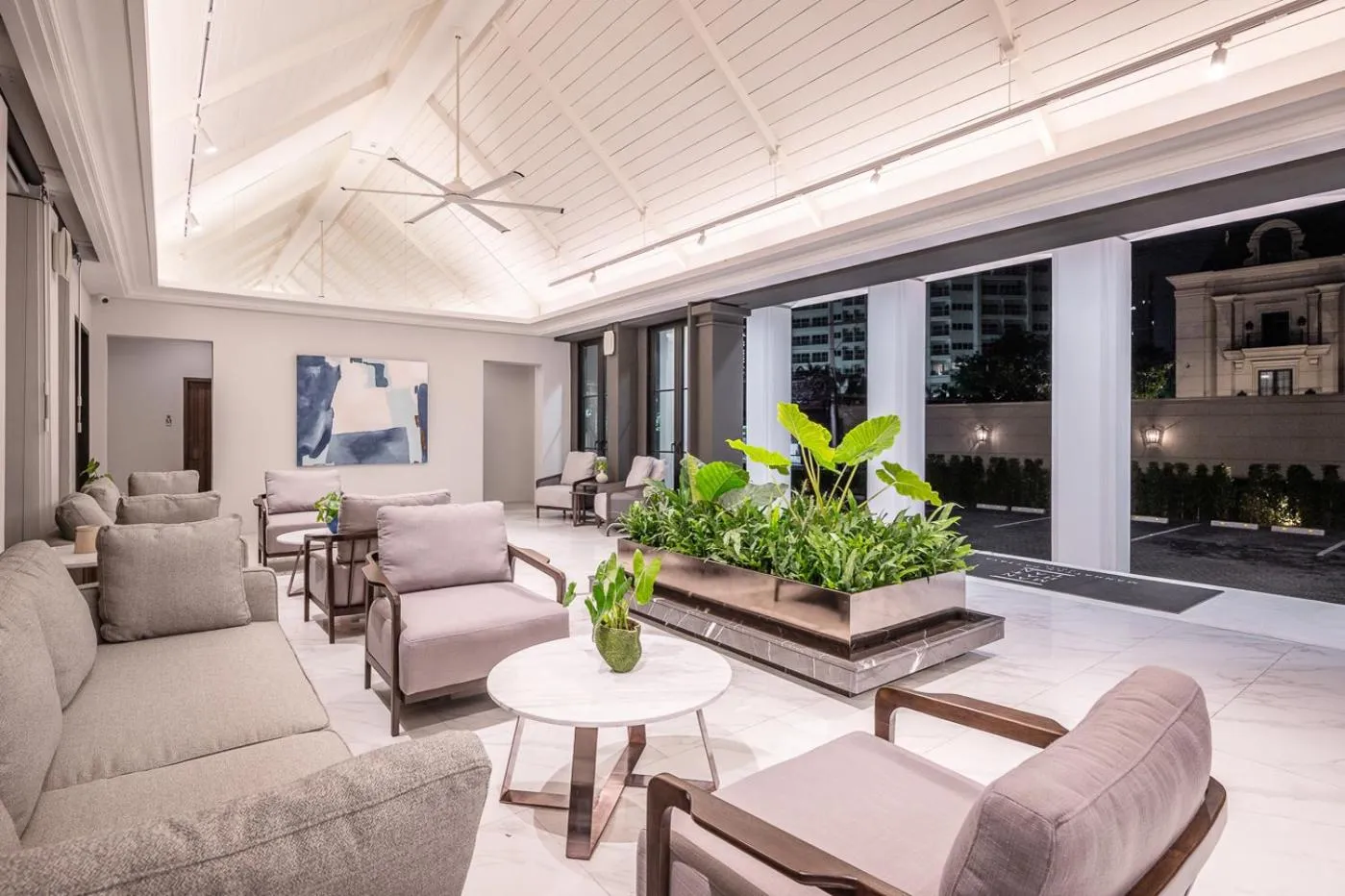 Lobby or reception in Manhattan Pattaya Hotel - SHA Extra Plus