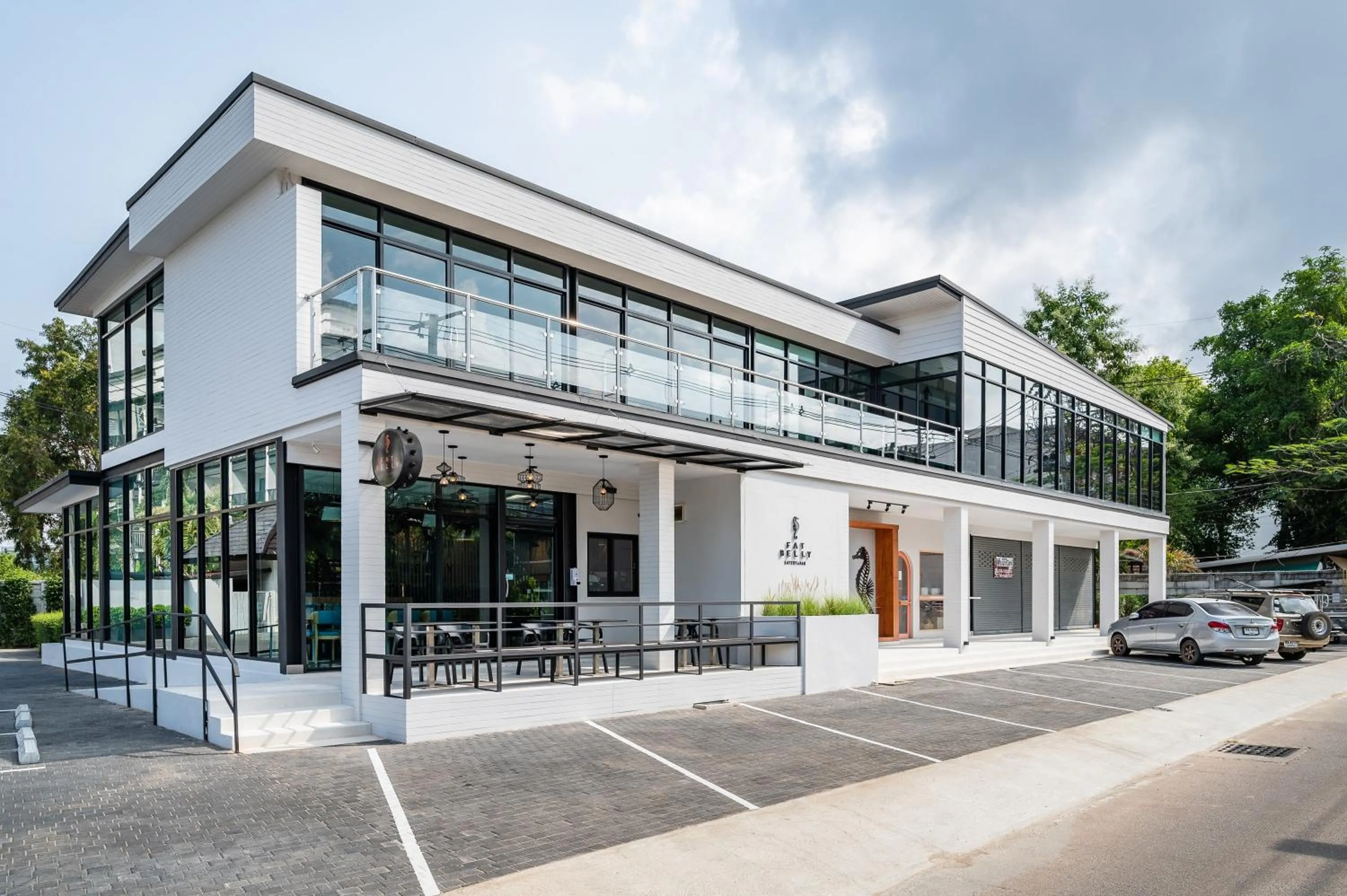 Restaurant/places to eat in Manhattan Pattaya Hotel - SHA Extra Plus