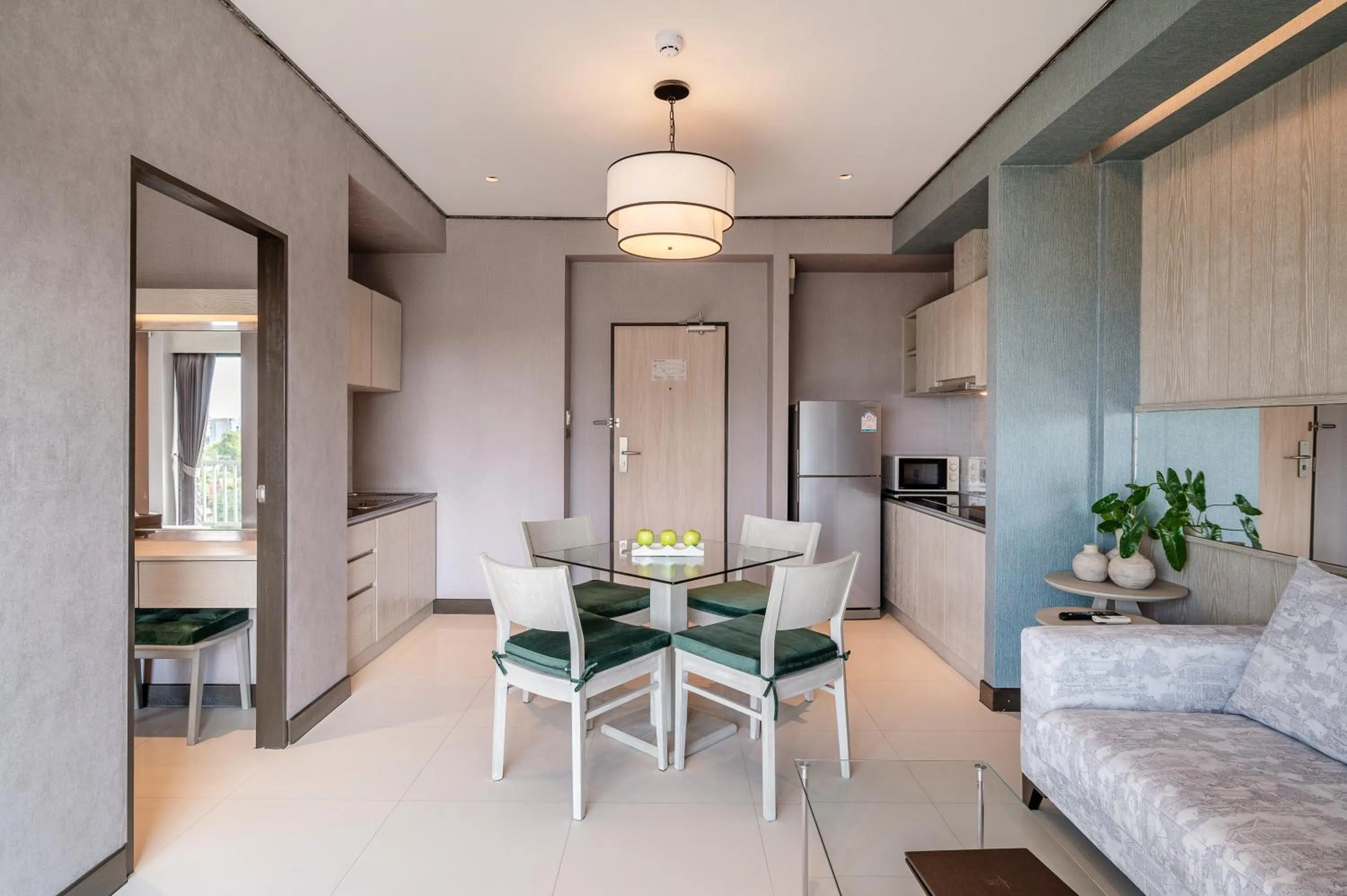 Living room in Manhattan Pattaya Hotel - SHA Extra Plus