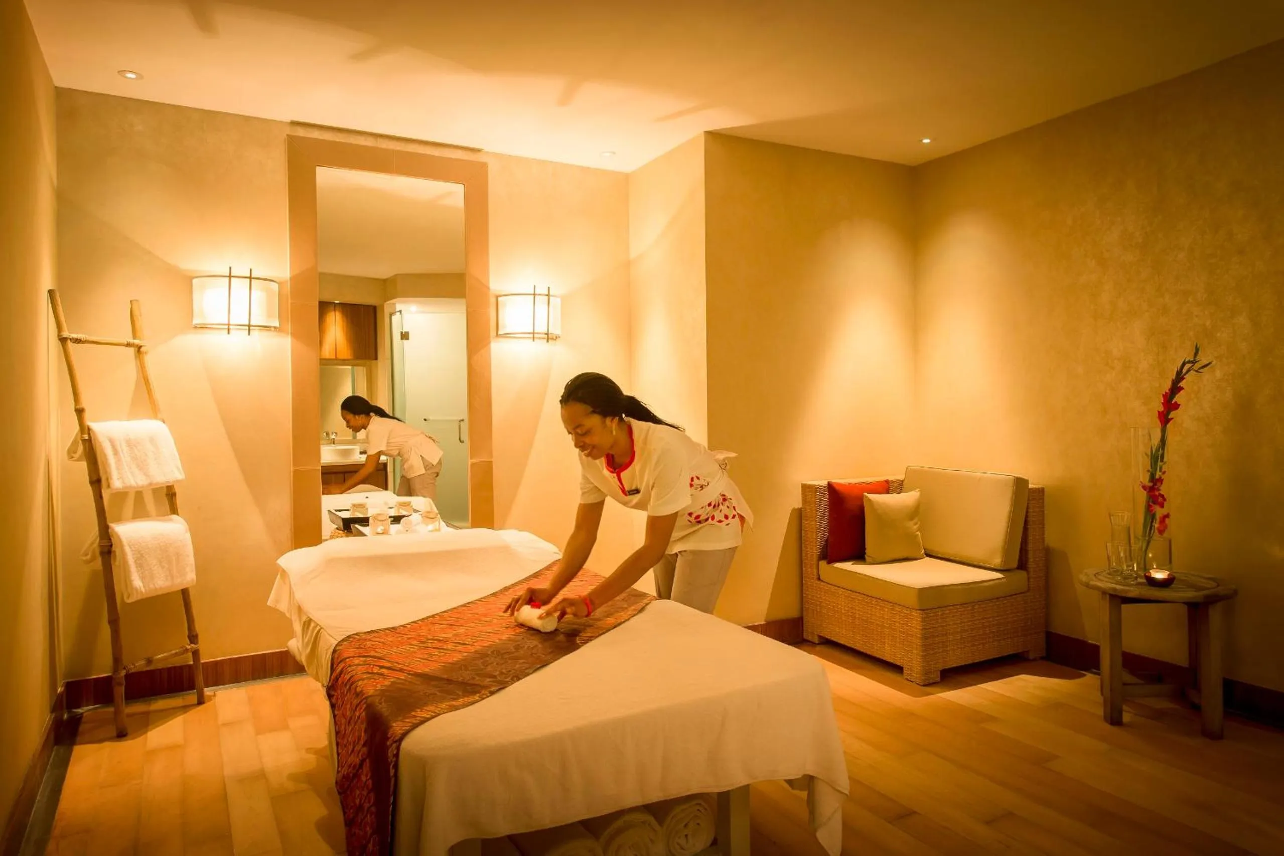 Staff, Bed in Lagos Continental Hotel