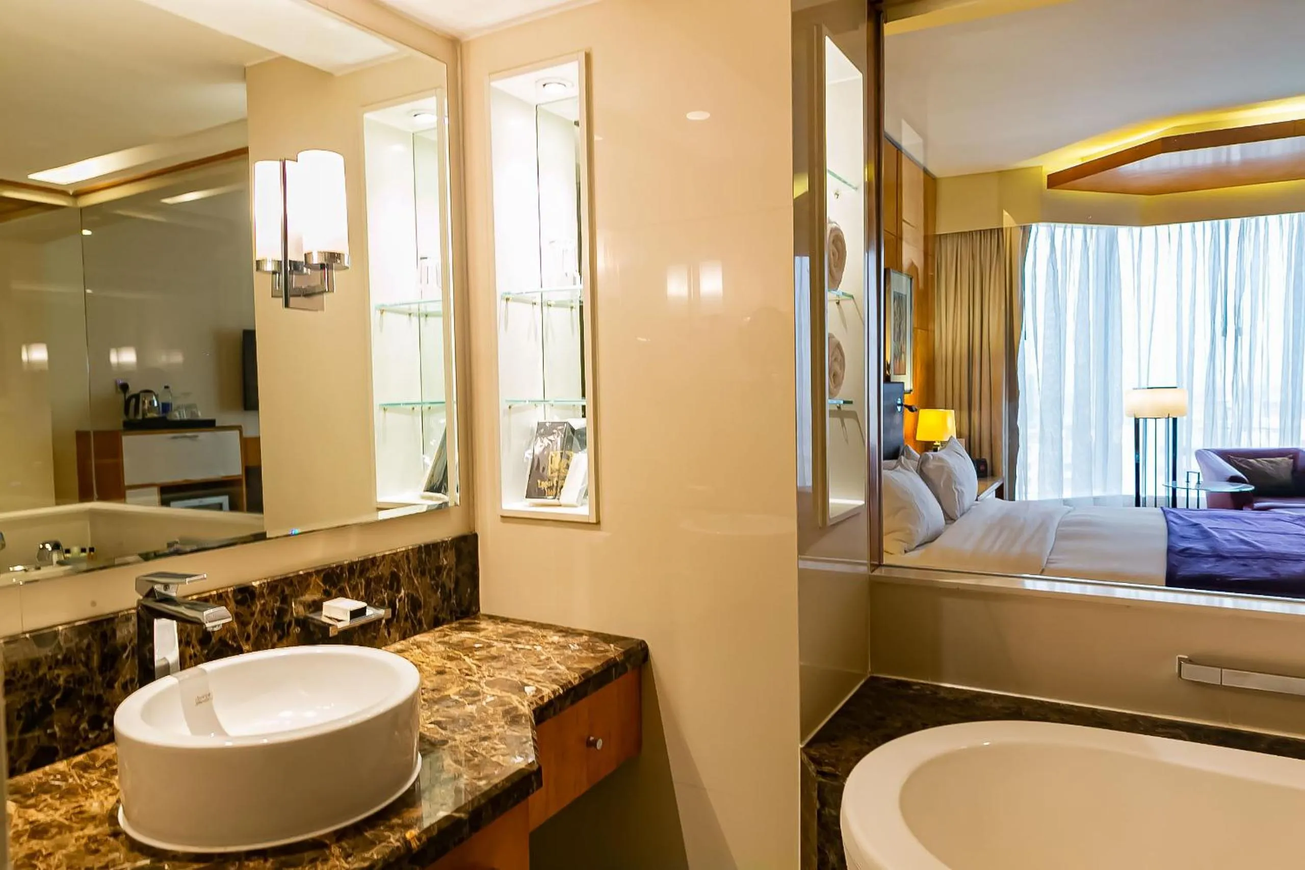 Bathroom, Bed in Lagos Continental Hotel