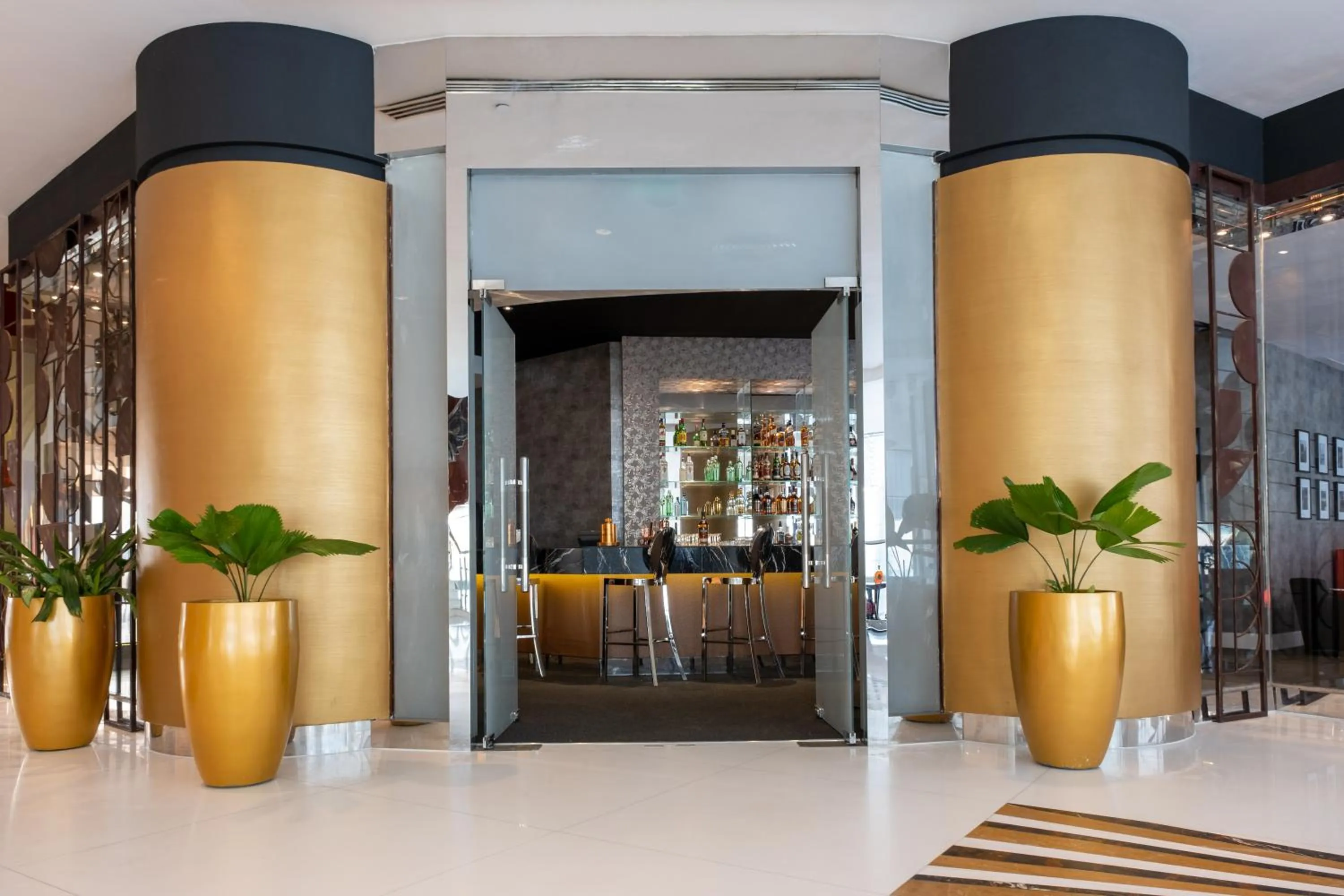 Restaurant/places to eat in Lagos Continental Hotel