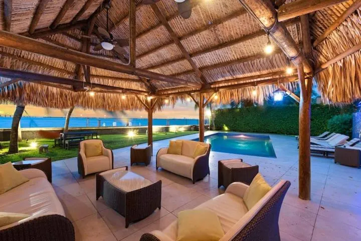 Seating area in Villa Toscana - Luxury with Pool