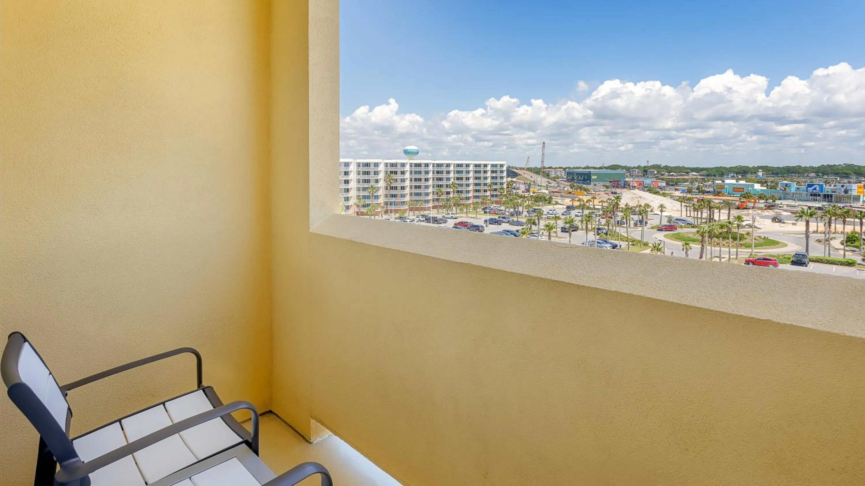 Photo of the whole room in Holiday Inn Resort Fort Walton Beach by IHG