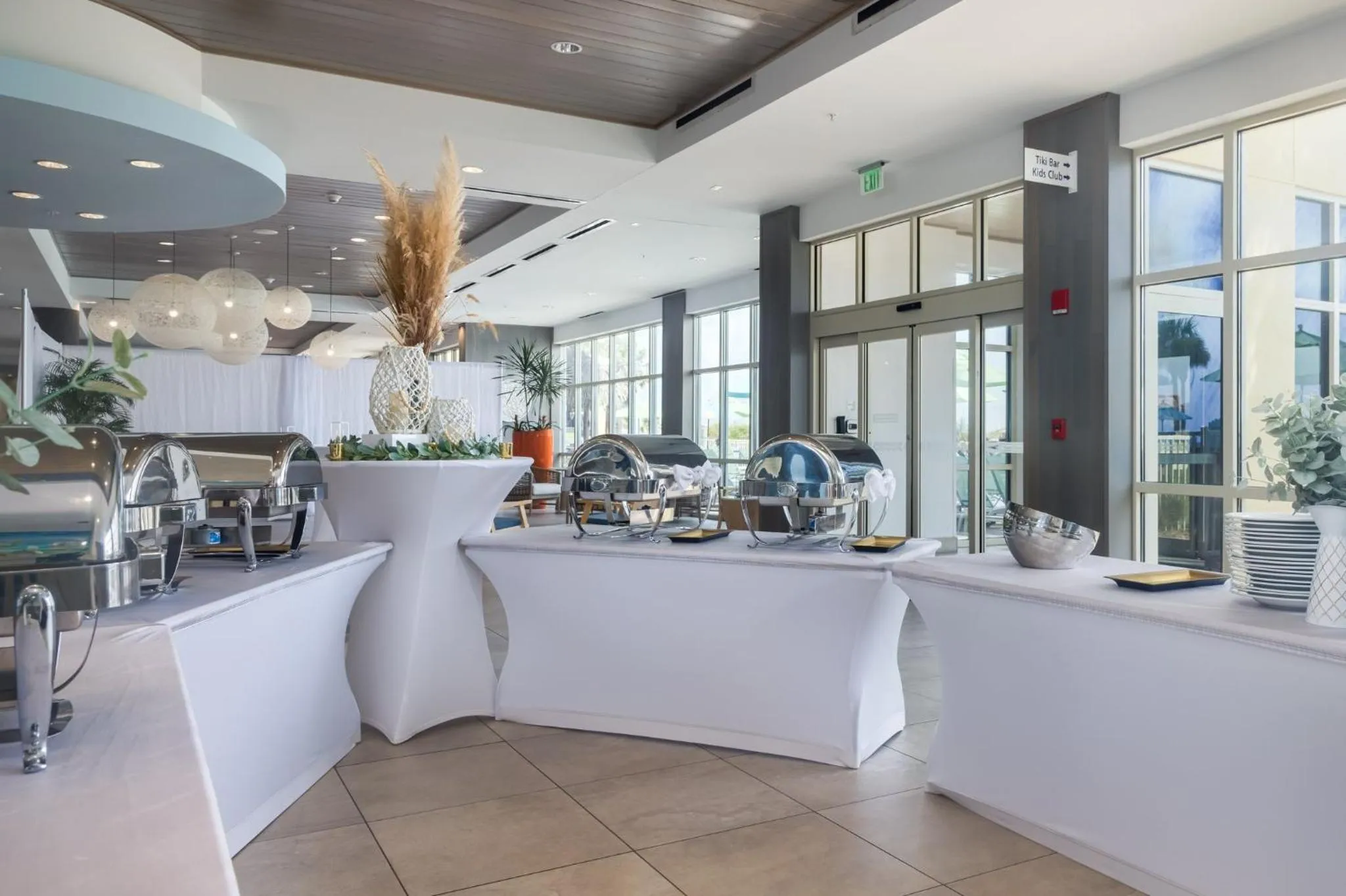 Meeting/conference room in Holiday Inn Resort Fort Walton Beach by IHG