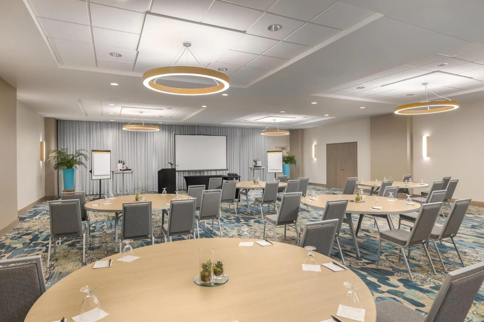 Meeting/conference room in Holiday Inn Resort Fort Walton Beach by IHG