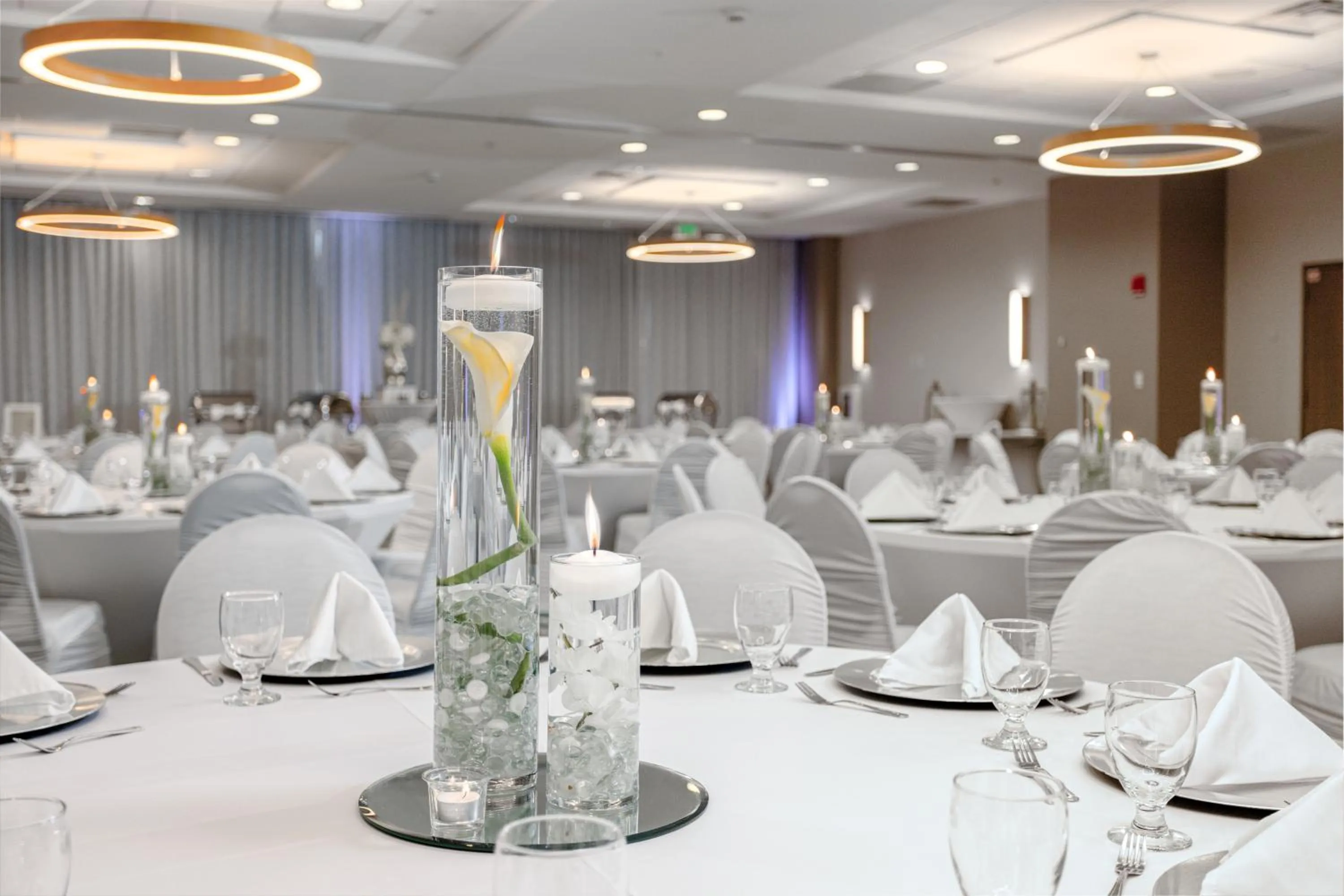 Meeting/conference room in Holiday Inn Resort Fort Walton Beach by IHG