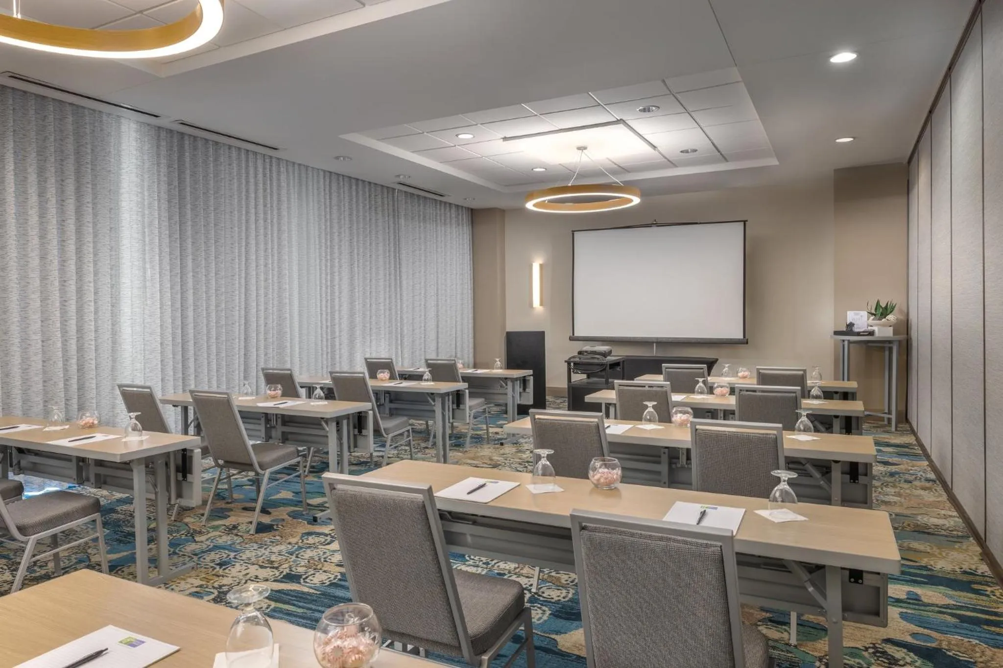 Meeting/conference room in Holiday Inn Resort Fort Walton Beach by IHG