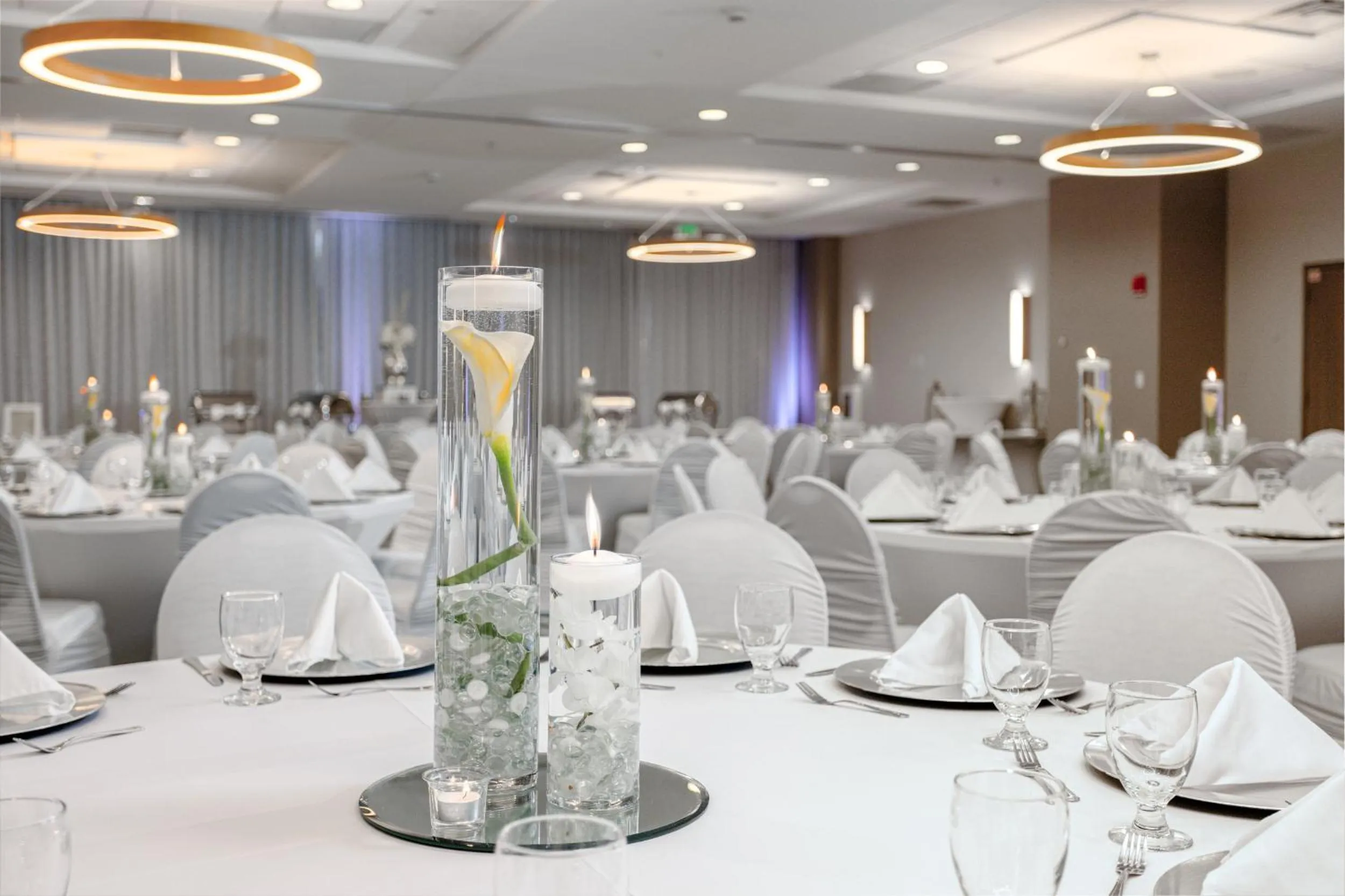 Meeting/conference room in Holiday Inn Resort Fort Walton Beach by IHG