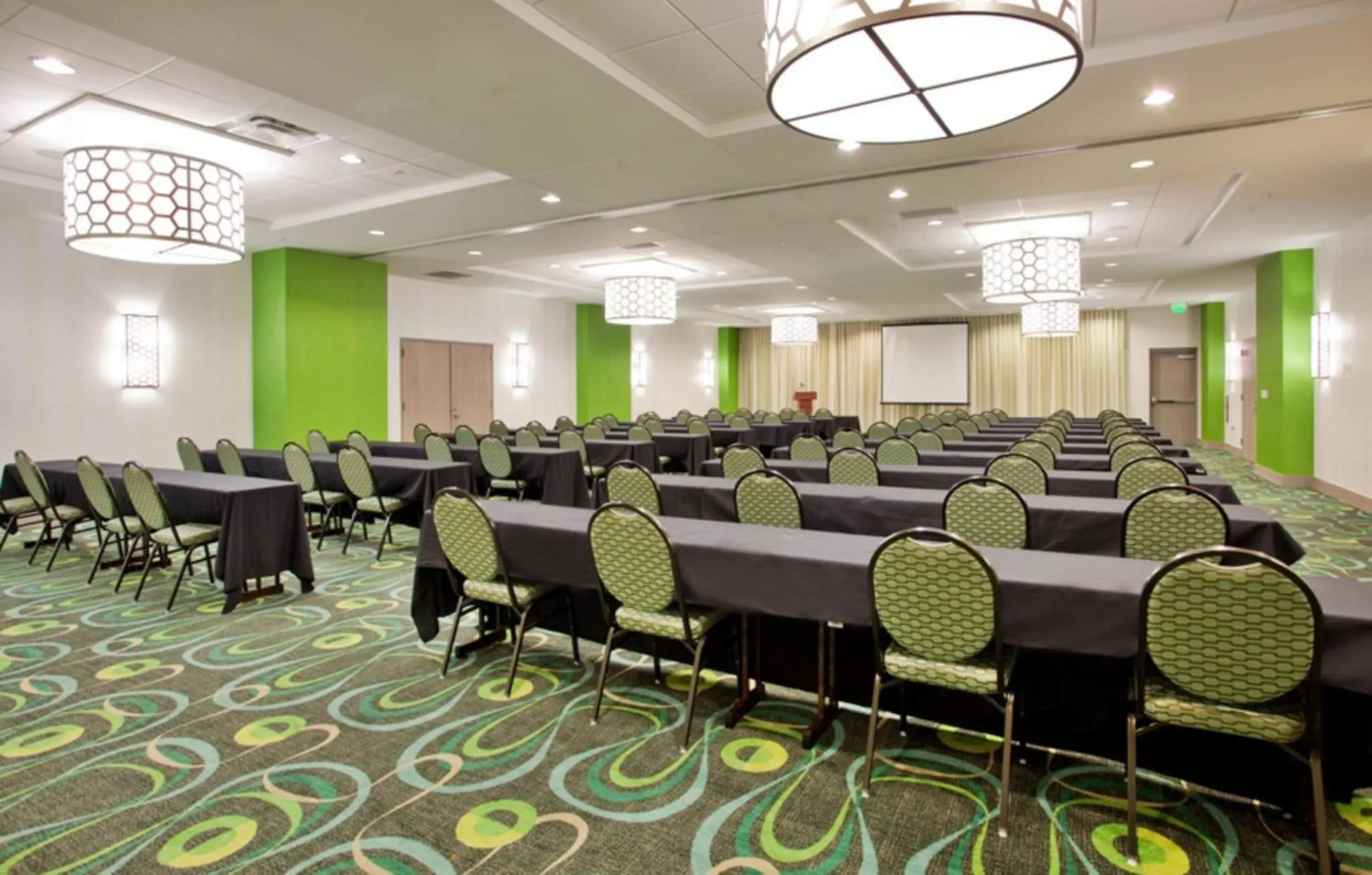 Meeting/conference room in Holiday Inn Resort Fort Walton Beach by IHG